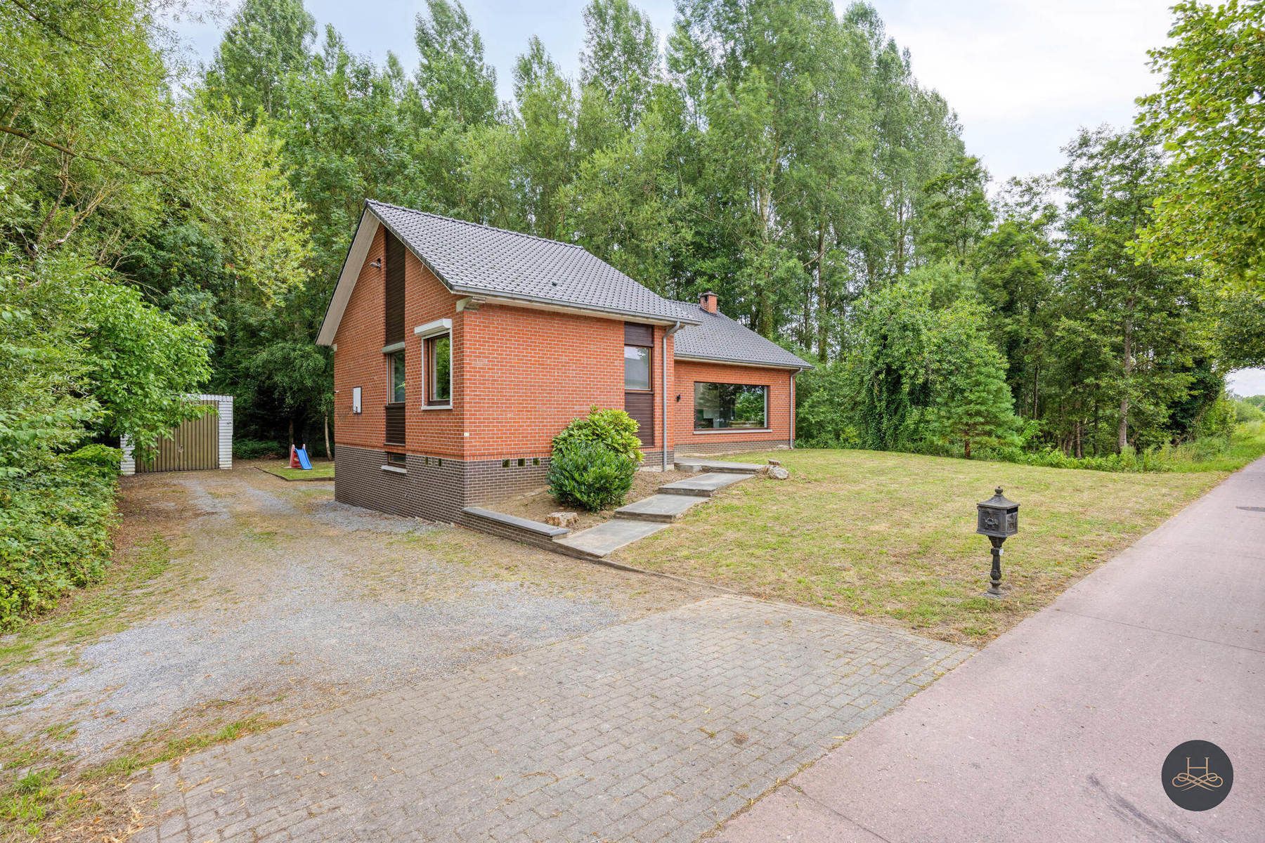 Gezellige vrijstaande gezinswoning met zicht op groen foto {{pictureIndex}}