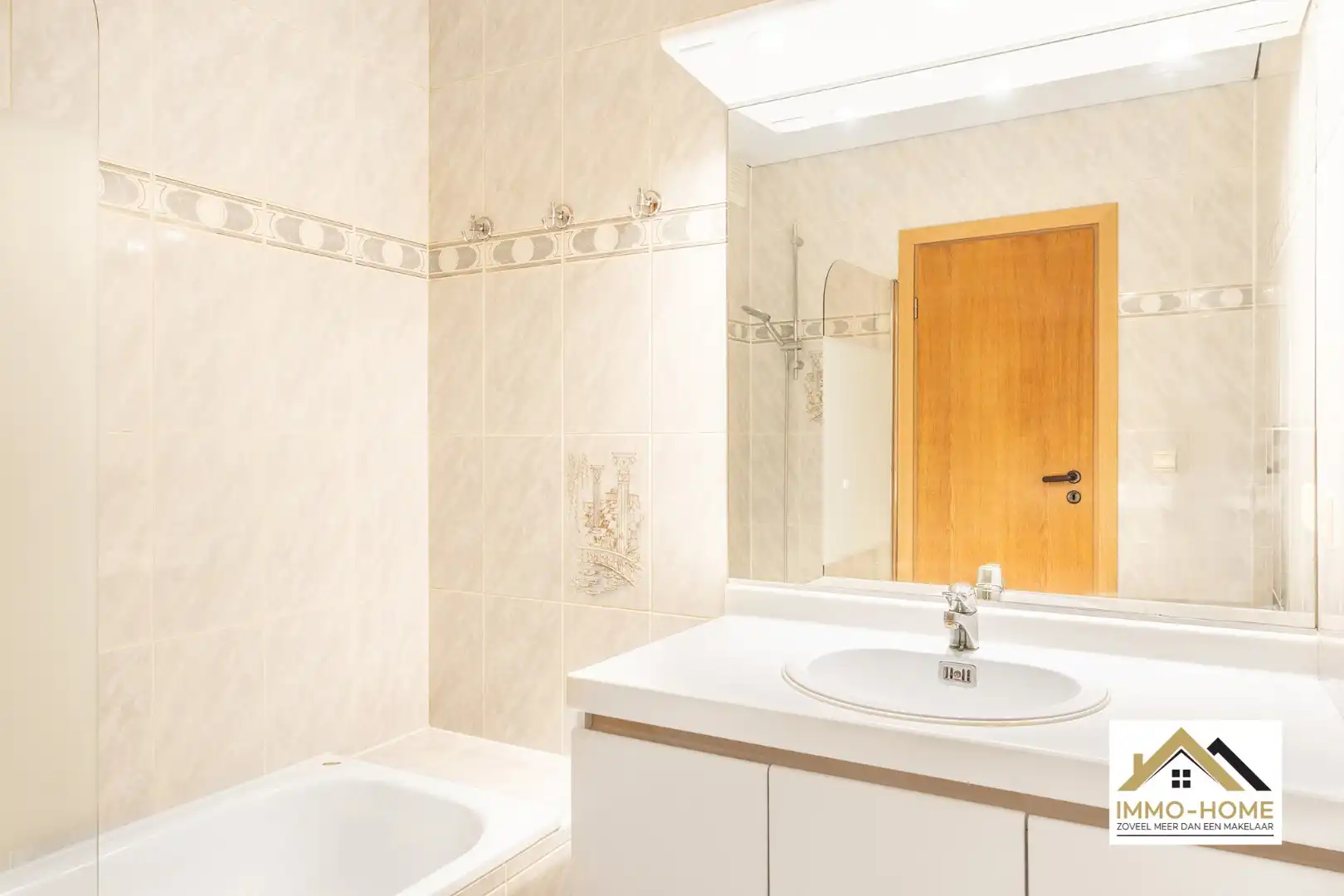 Gerenoveerd 2 slaapkamerappt !!! foto 17