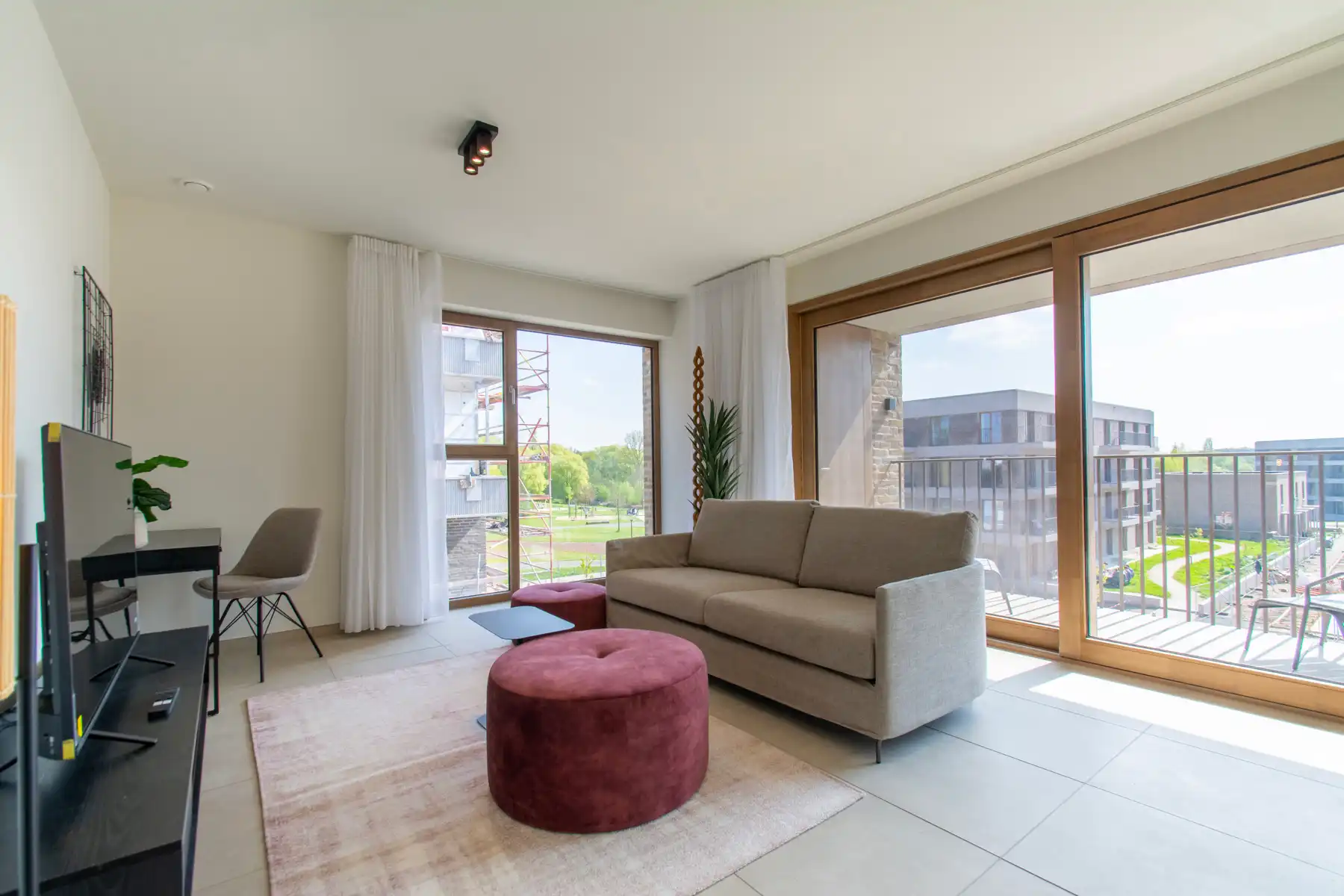 Gemeubeld en comfortabel 1slpk appt. met terras foto 2