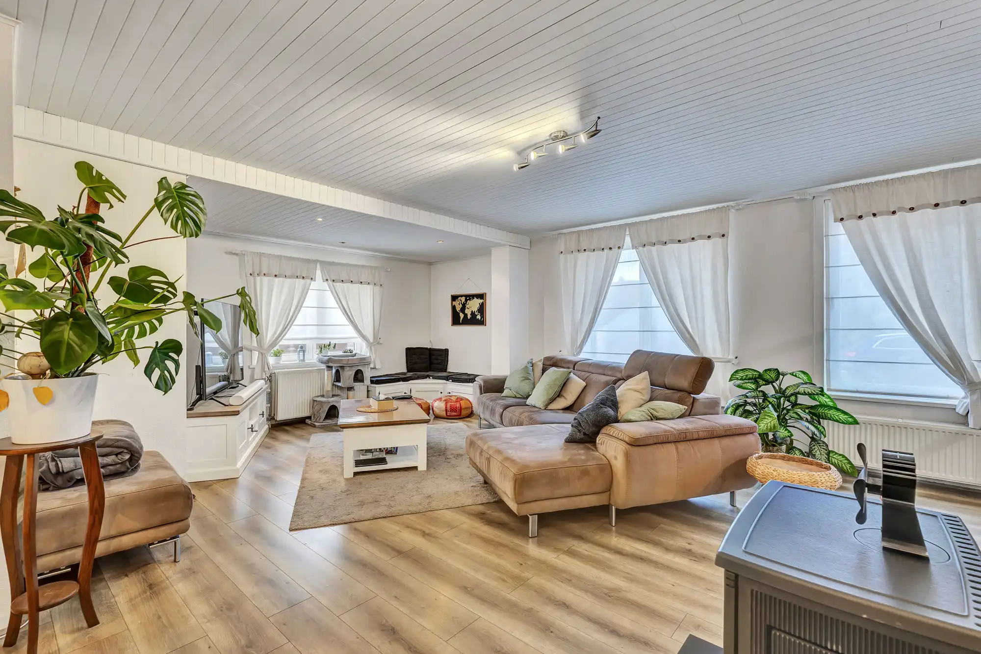 Karaktervolle woning met 5 slaapkamers te Borchtlombeek foto 4