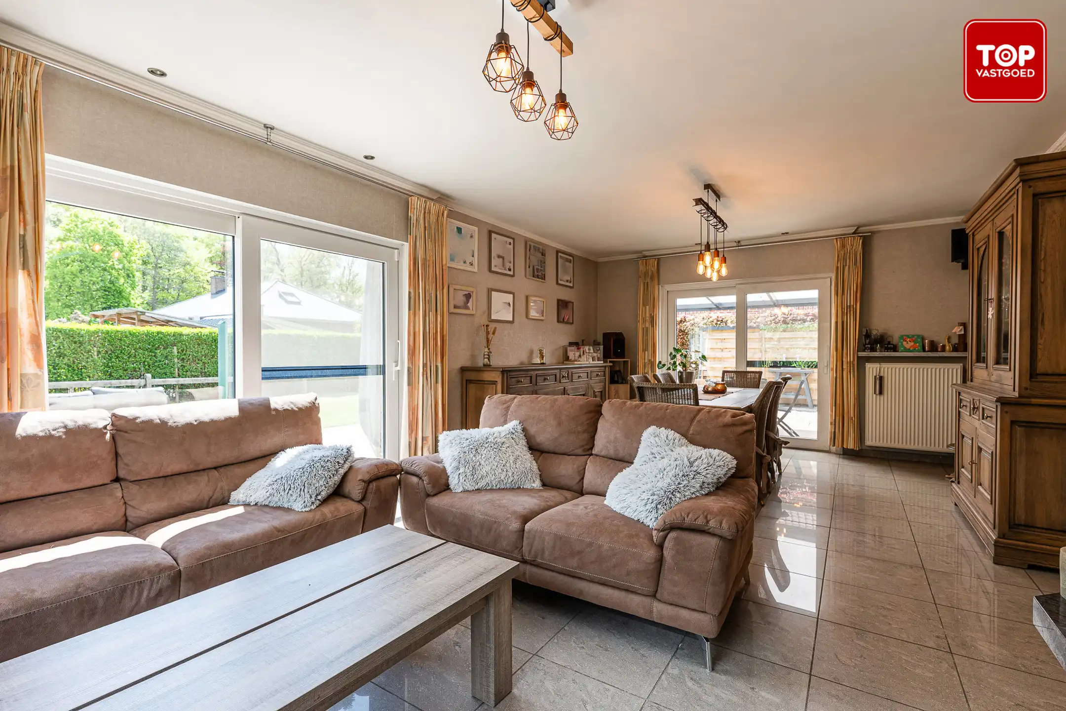 Instapklare open bebouwing in een rustige straat zonder doorgaand verkeer.  foto 7