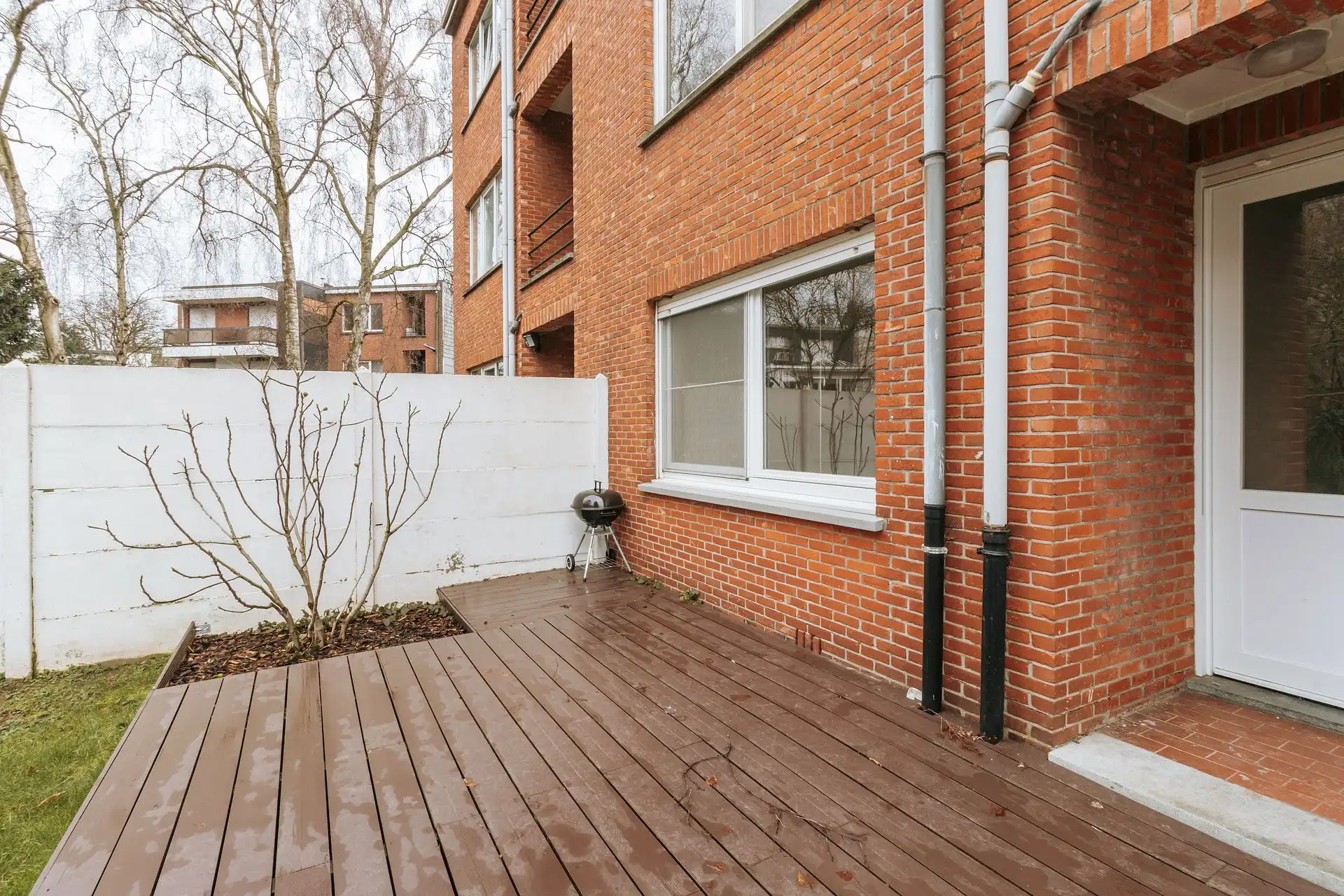 Instapklaar appartement met grote tuin in Berchem foto 14