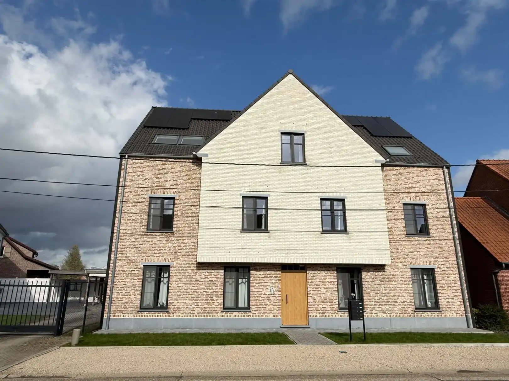 Appartement foto {{pictureIndex}}