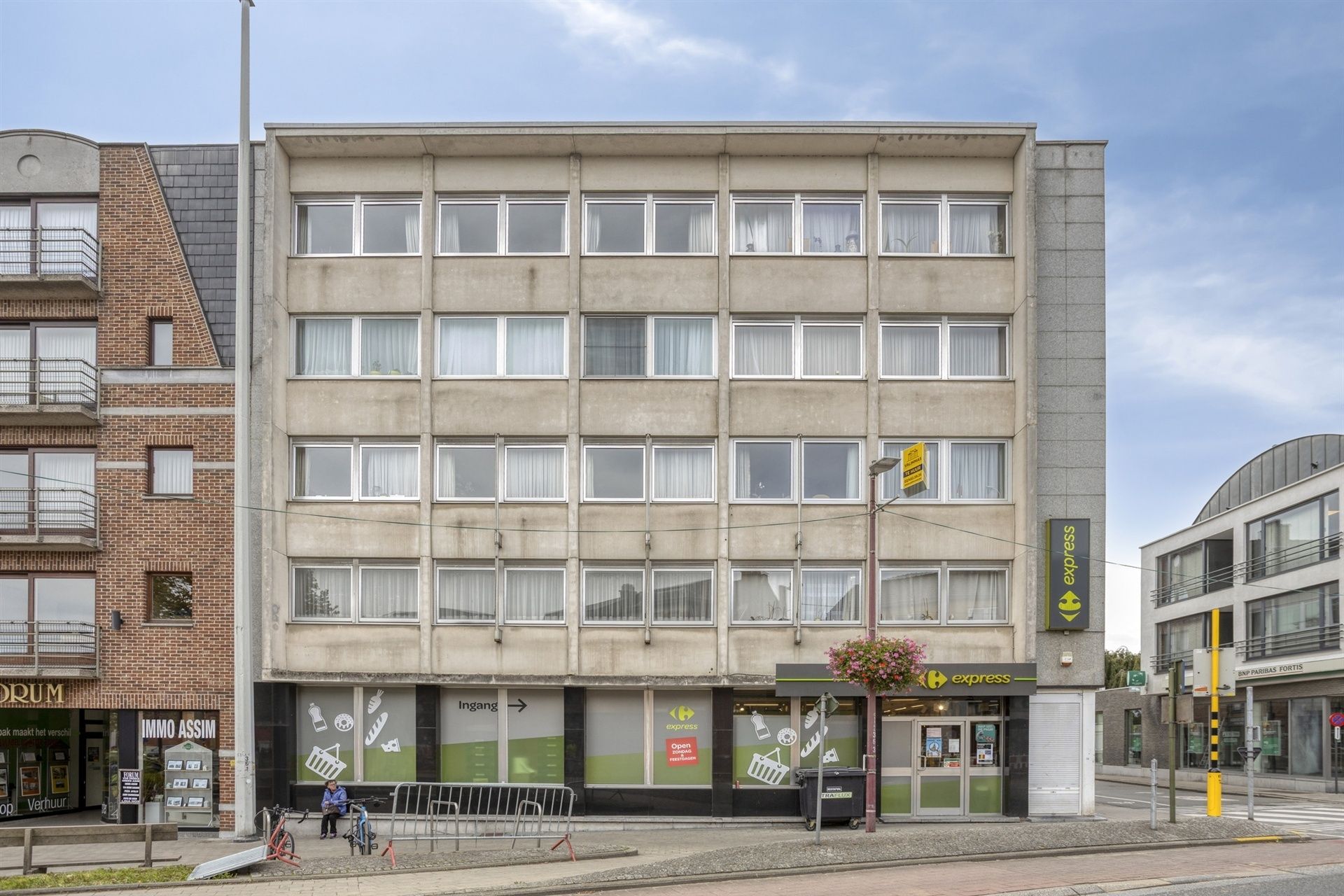 Zeer ruim, zonovergoten appartement met 3 slaapkamers! foto 24