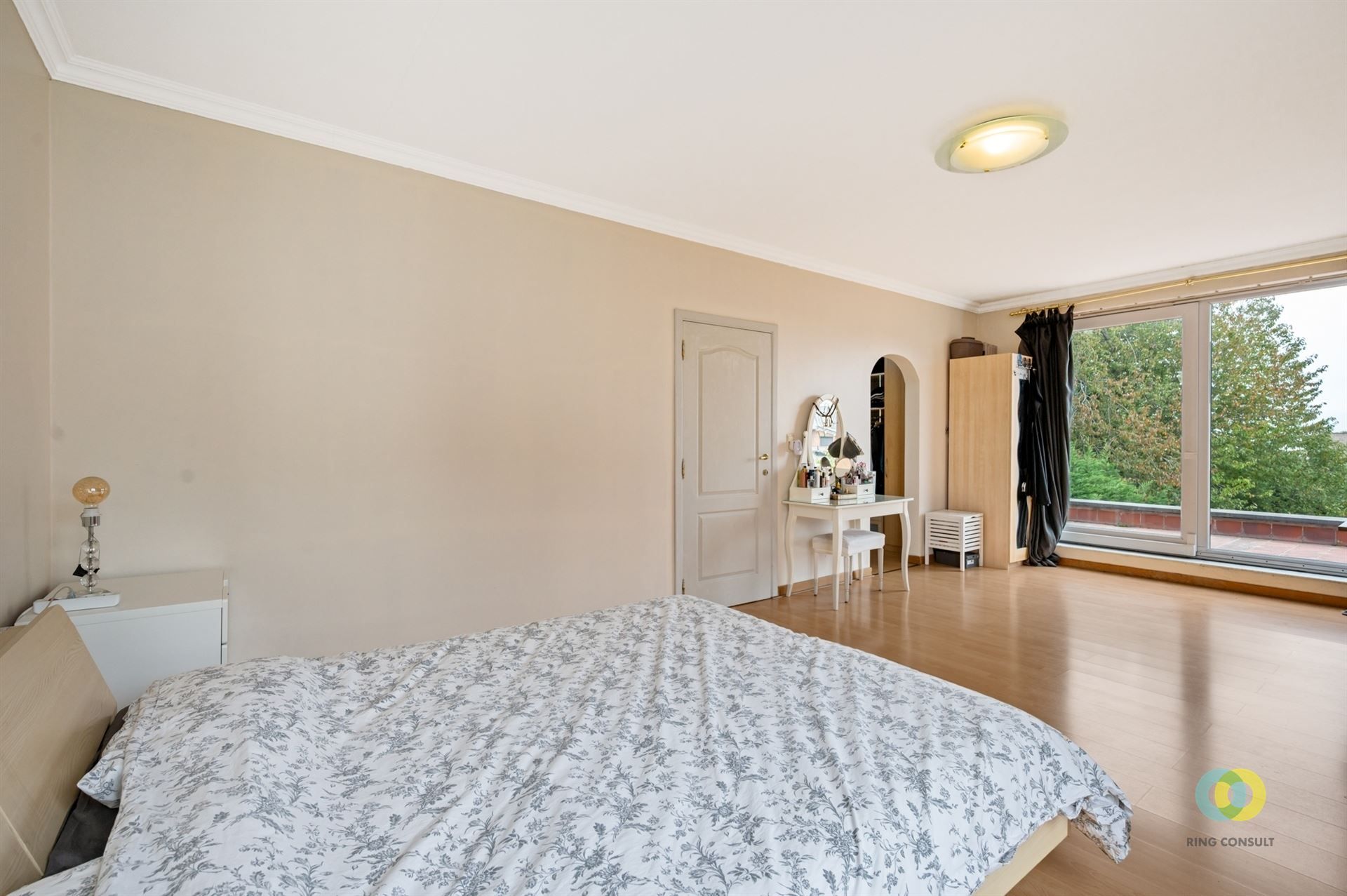 Zeer ruime 3-gevel met grote tuin foto 13