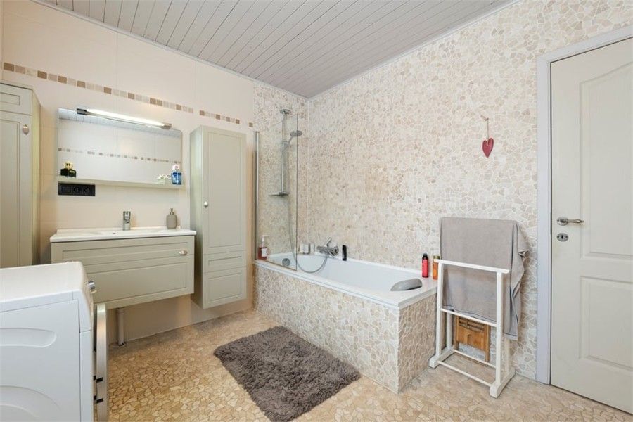 ENERGIEZUINIGE STADSWONING MET ZONNEPANELEN IN HET CENTRUM VAN SINT-TRUIDEN foto 17