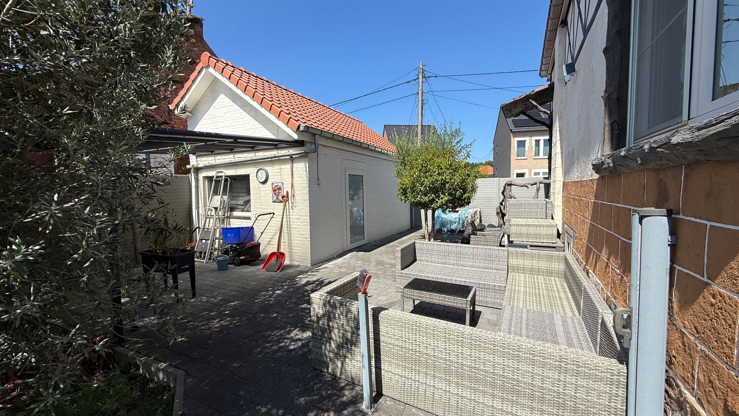 Charmante, gedeeltelijk gerenoveerde woning foto 15