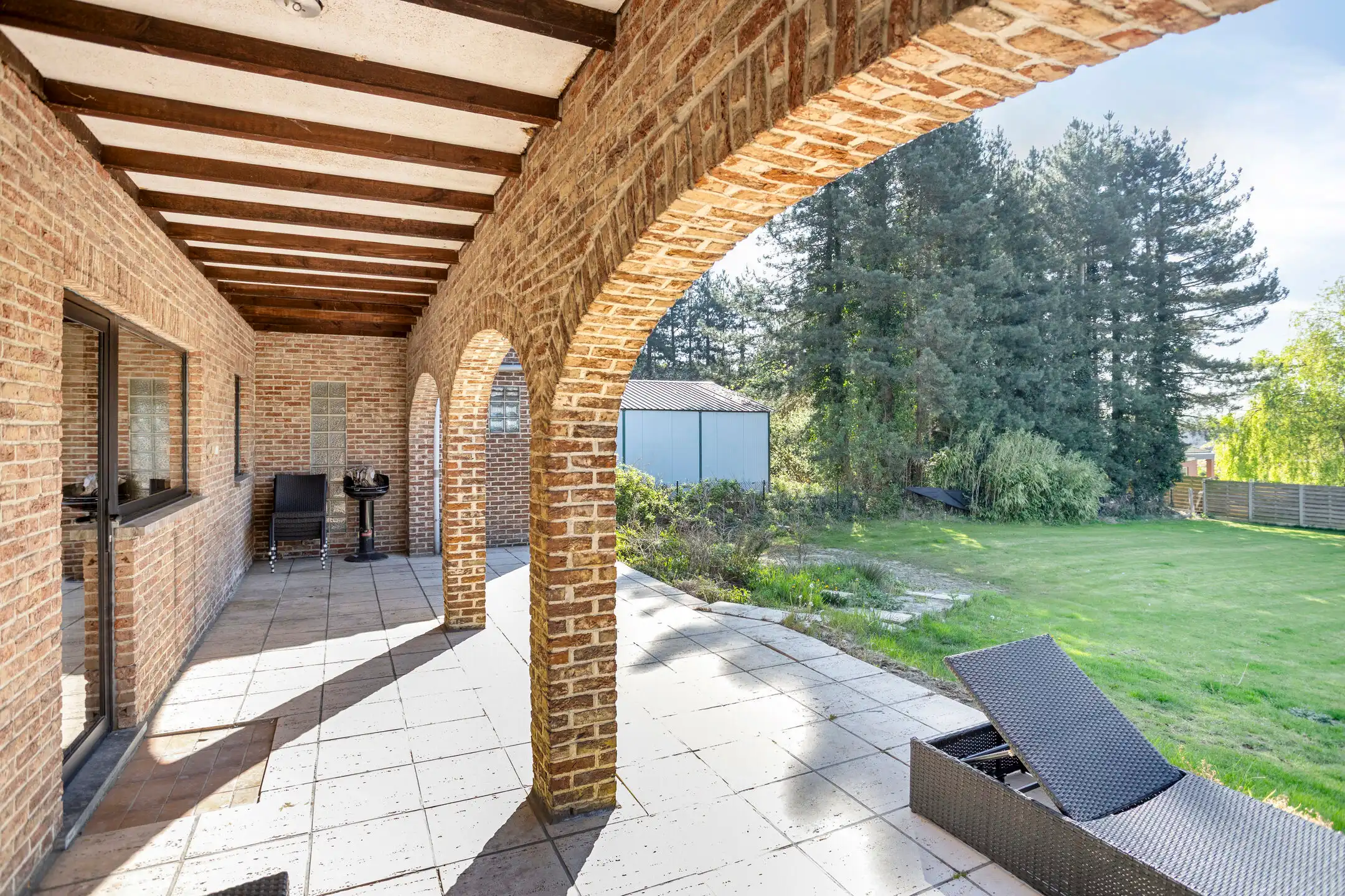 Te renoveren vrijstaande woning met veel potentieel foto 24