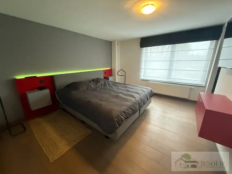 Ruime loft met 2 slaapkamers foto 11