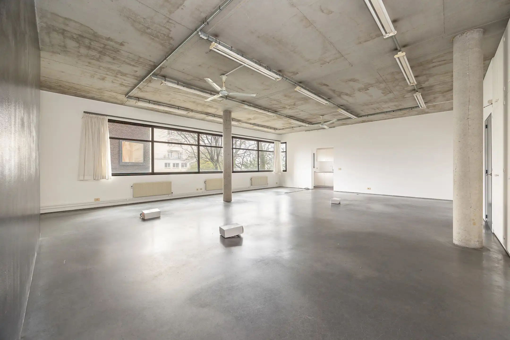 WILRIJK - Modernistisch huis op centrale locatie foto 7