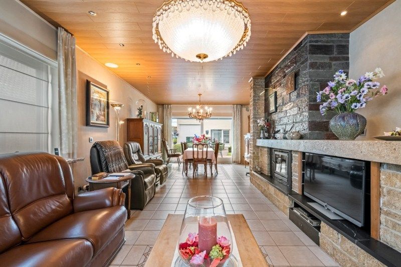 Veelzijdige villa met garage, werkplaats en 4 slaapkamers in Jabbeke foto 5