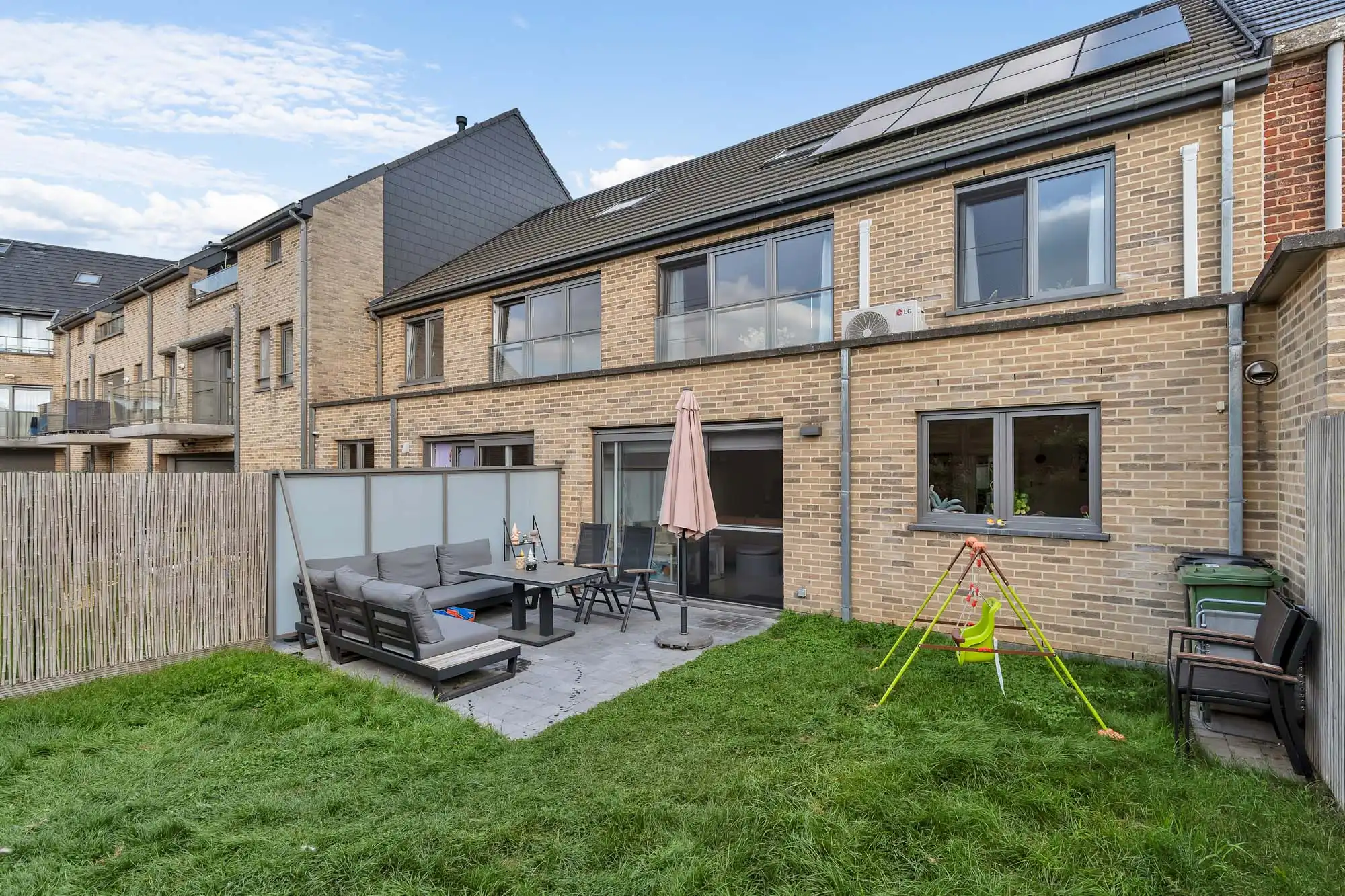 Instapklare, goed onderhouden woning te Iddergem met 3slpk foto 4