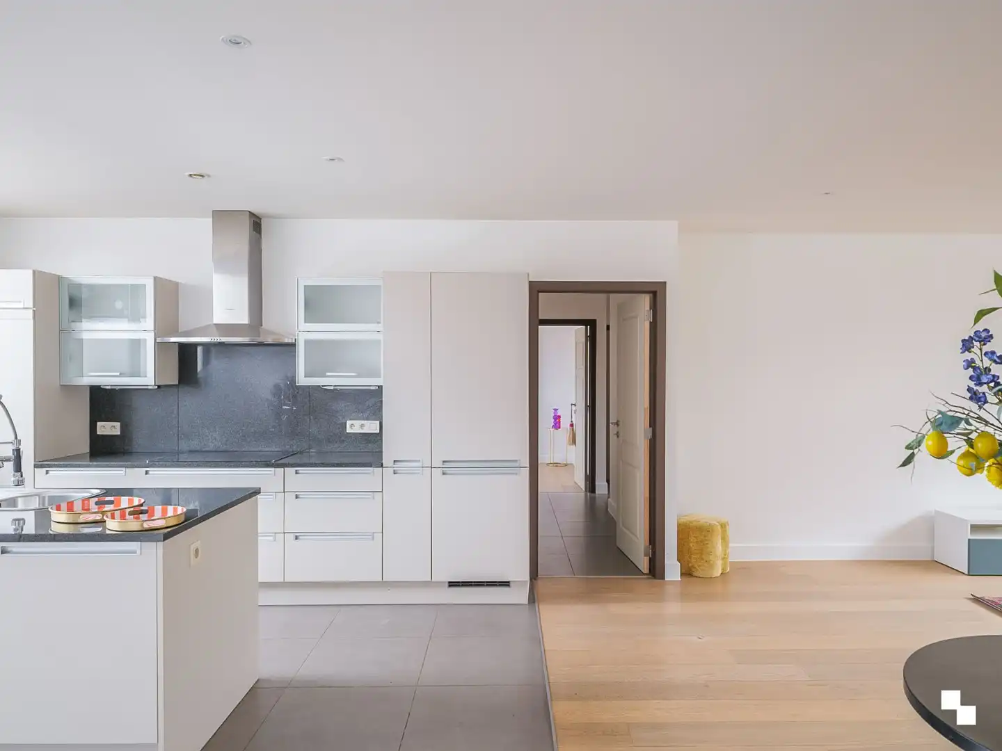 Gelijkvloers appartement met twee slaapkamers te Merelbeke dorp foto 3