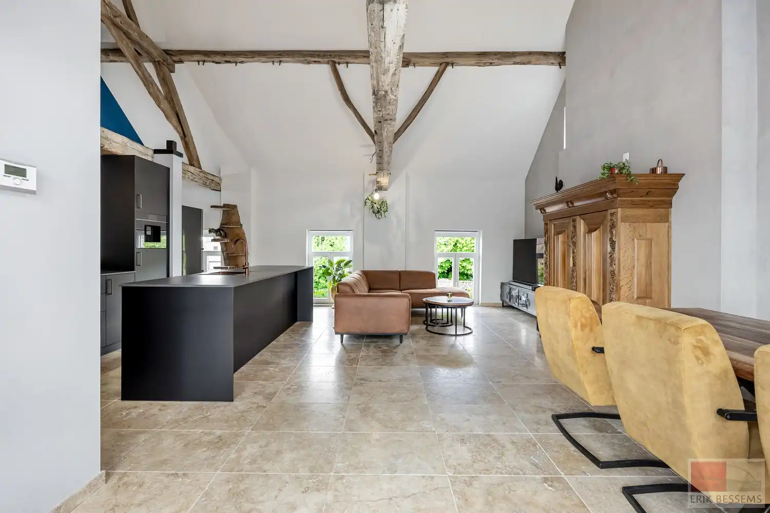 Unieke loft-appartement aan de Oude Kerkstraat 55 in Dilsen-Stokkem foto 4