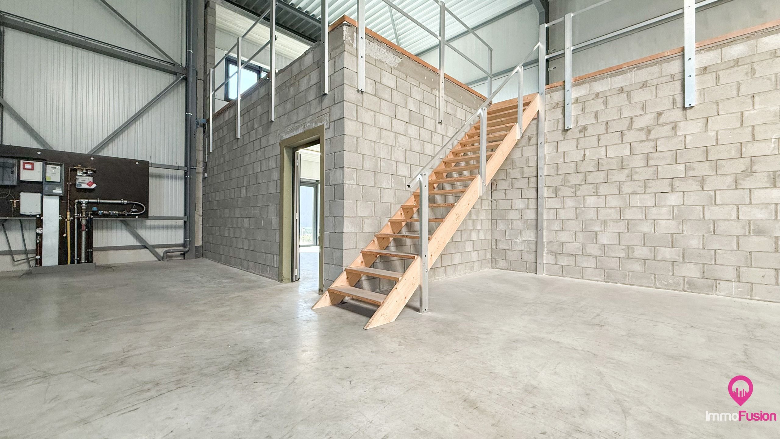 Instapklaar magazijn van 440m² op een uitstekende locatie! foto 21