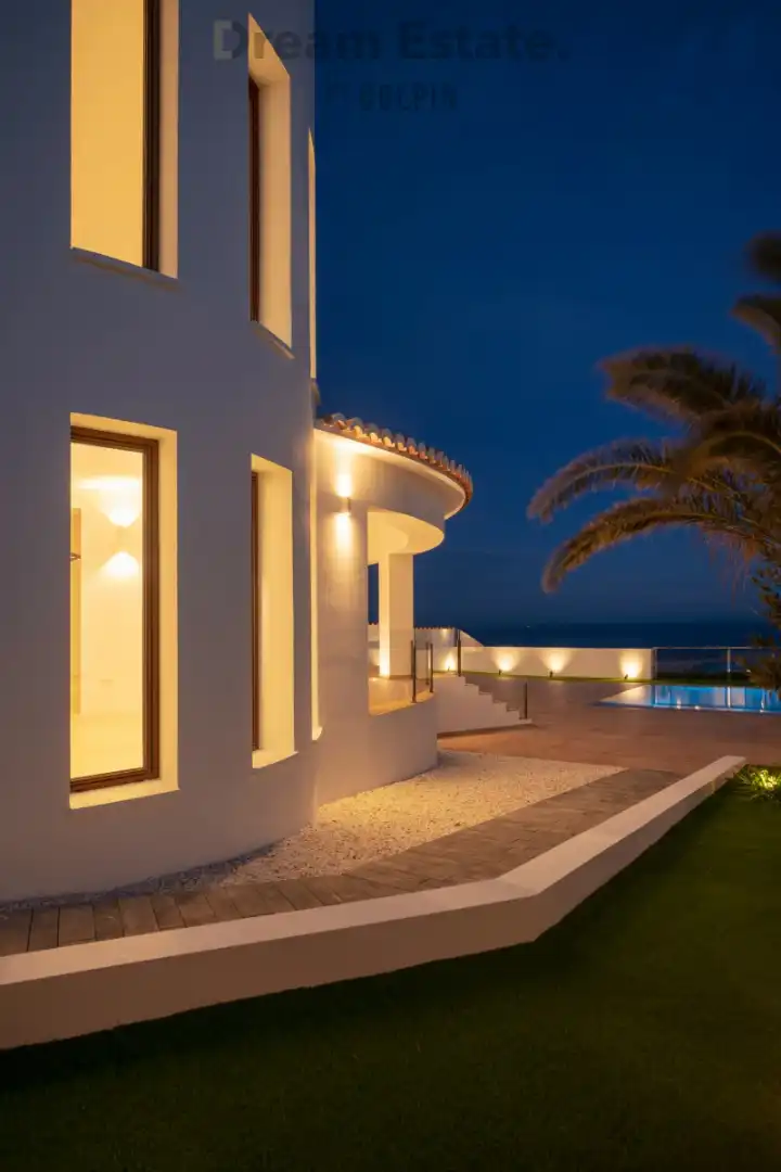 Eerste lijns villa foto 28