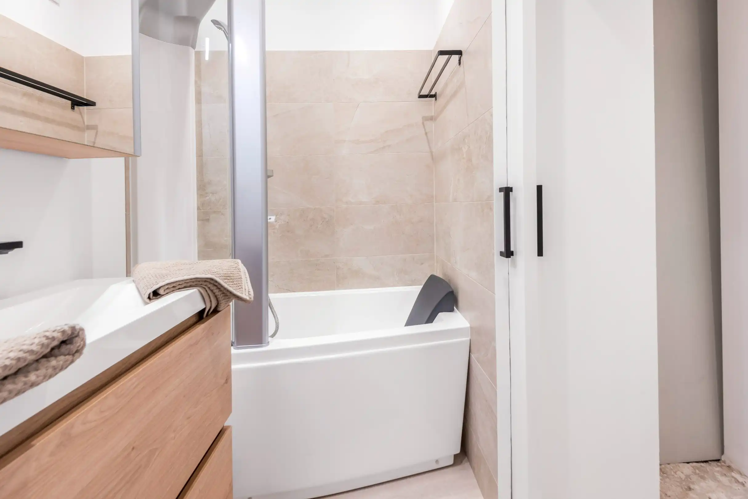 Prachtig gerenoveerd appartement gelegen te Albertstrand met open - en zeezicht foto 20