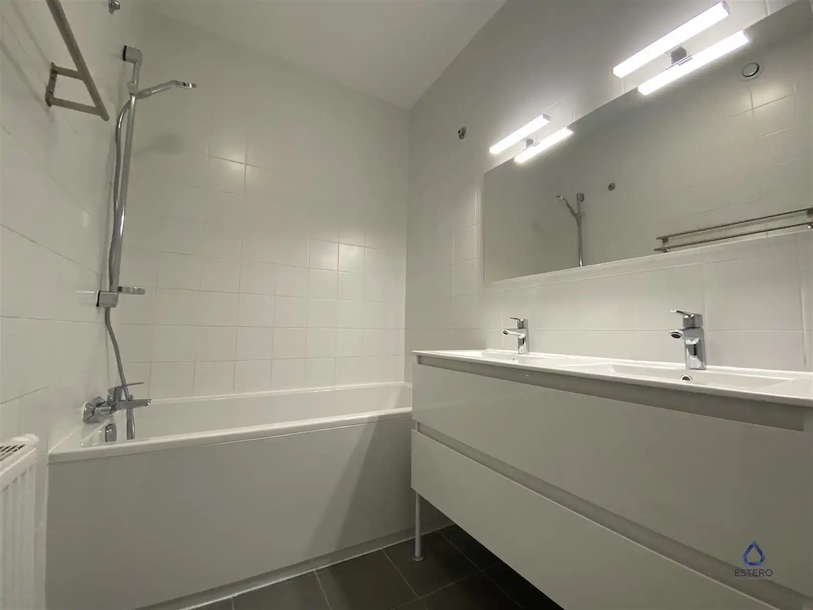 Prachtig 2 slpk appartement met zonnig terras foto 11