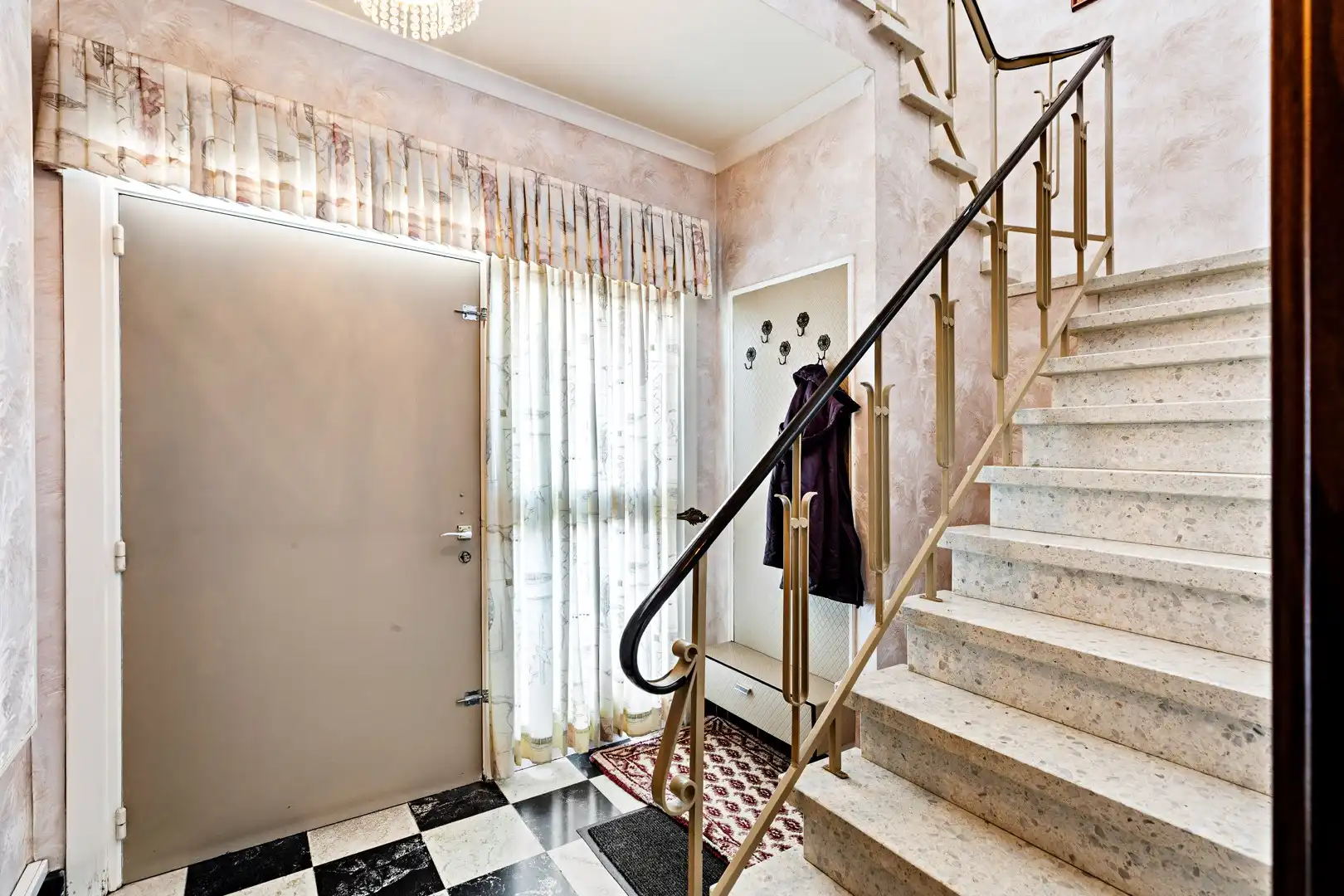 Halfopen bebouwing op een perceel van 430 m² in Koolskamp foto 2