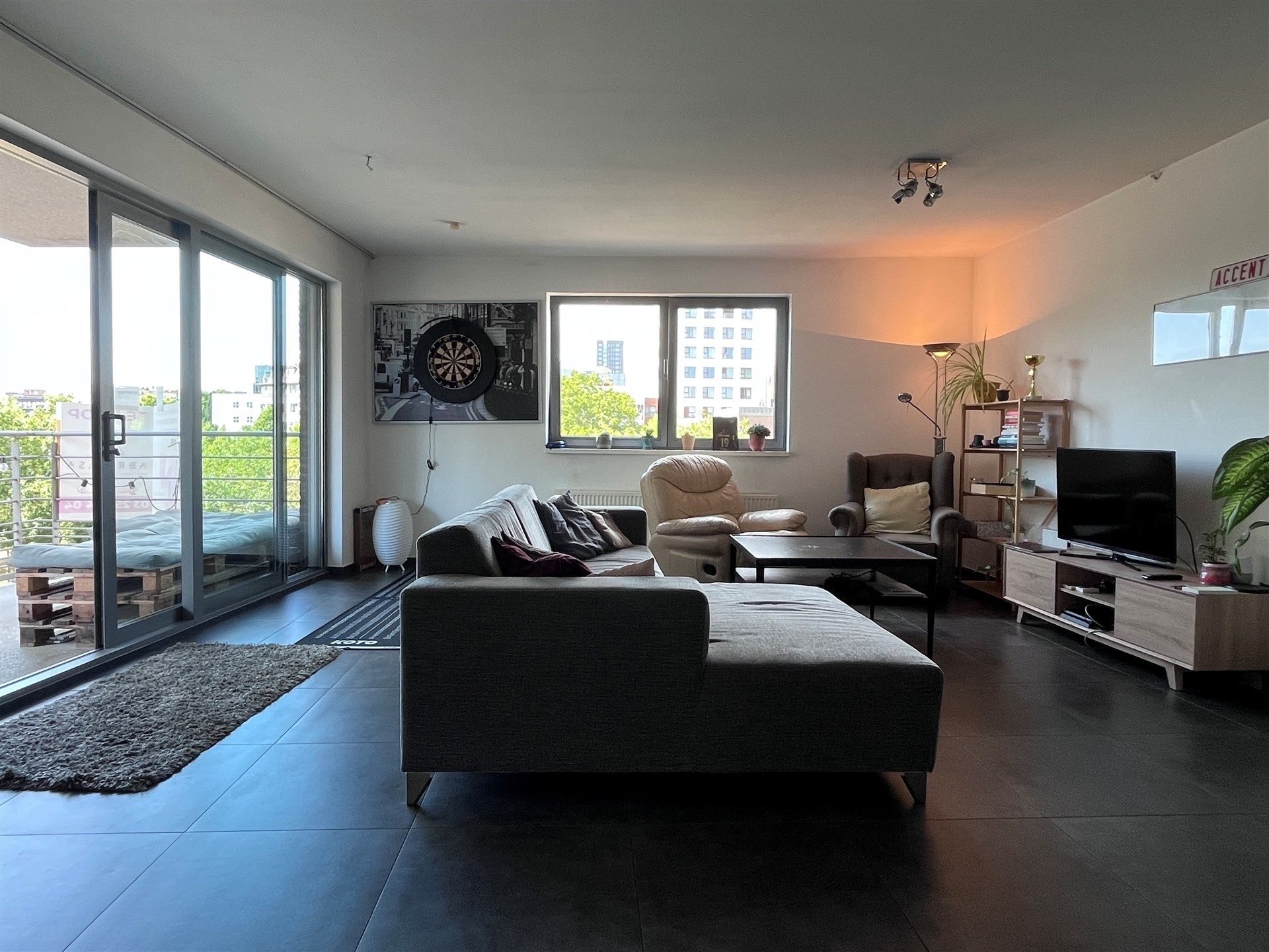 3 slaapkamerappartement met terras

 en autostaanplaats  foto 2