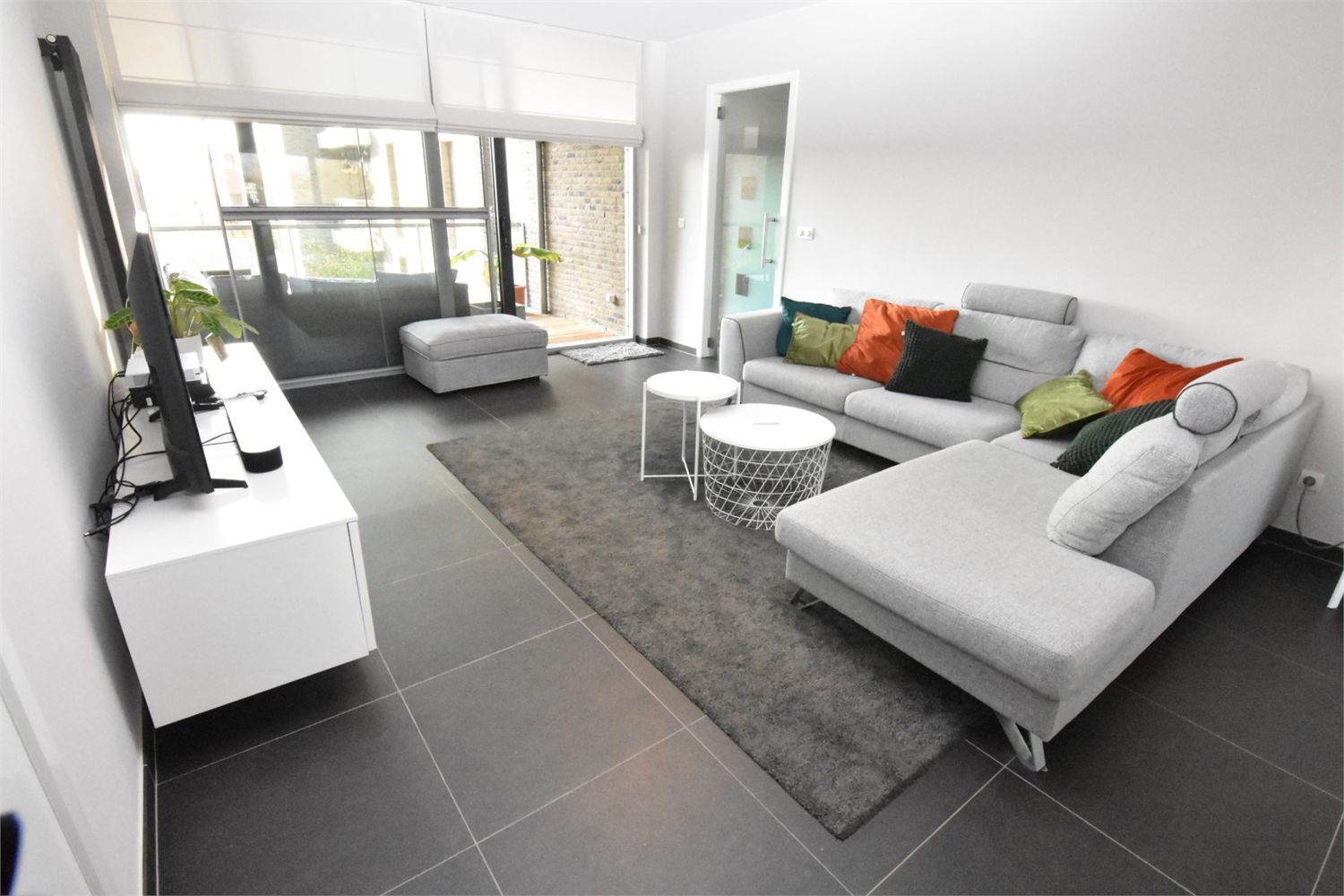 MOOI AFGEWERKT RUIM APPARTEMENT MET 2 SLPKS EN 2 TERRASSEN foto 7