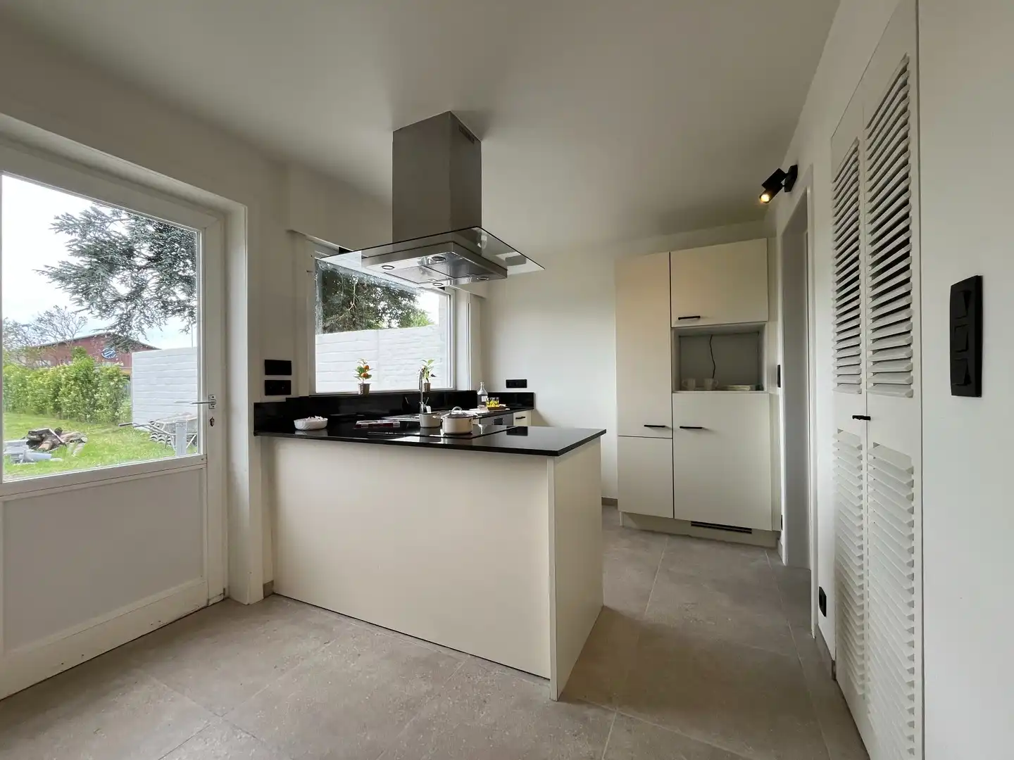Moorsele - Instapklare woning met parking achteraan foto 6