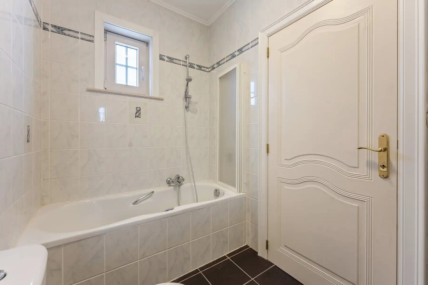 WONING + 5 SLK + 2 LIVINGS + 3 BDK + 4P + TUIN + TERRASSEN foto 17