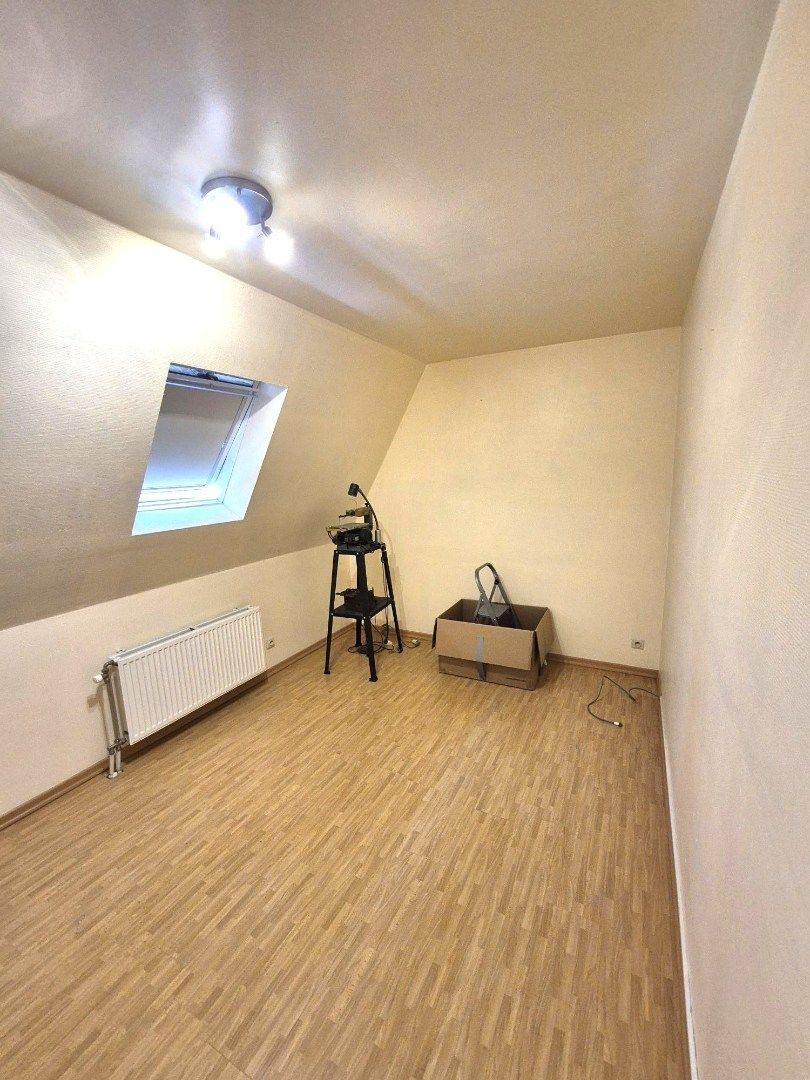 Ruim duplex-appartement met garage te Zulte foto 8