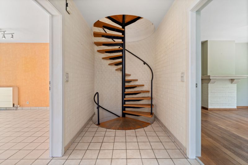 Ruime woning op goed gelegen locatie - 421 m² foto 3