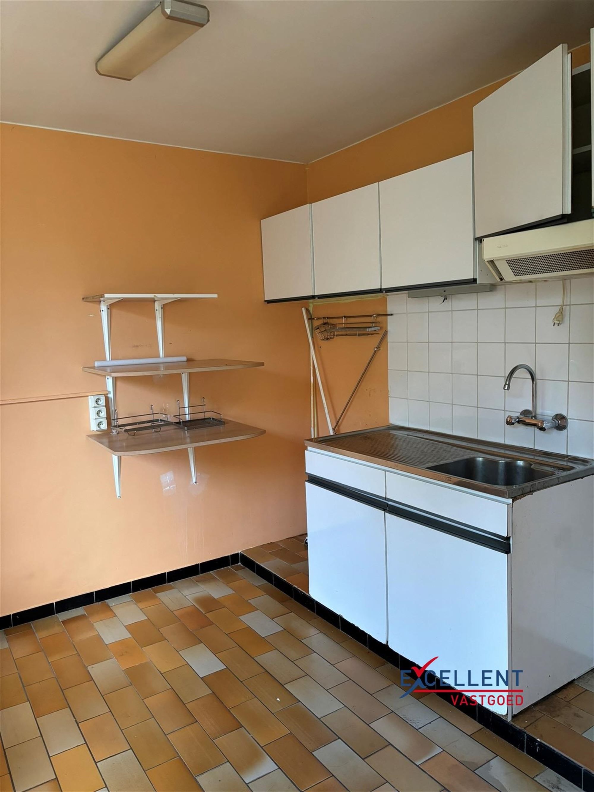 Te renoveren 3 slaapkamer appartement Wondelgem foto 5