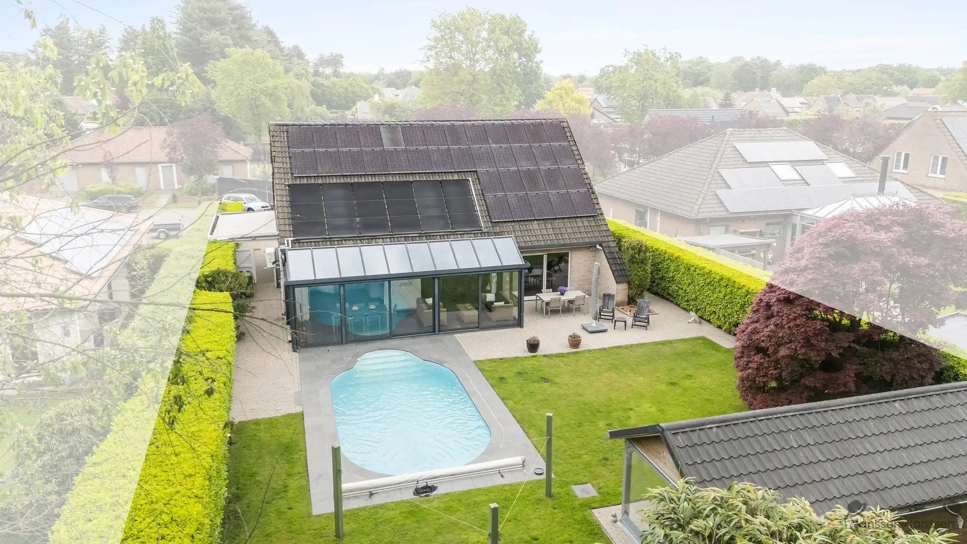 Prachtige lichtrijke villa met 4 slaapkamers op 826m². foto 2