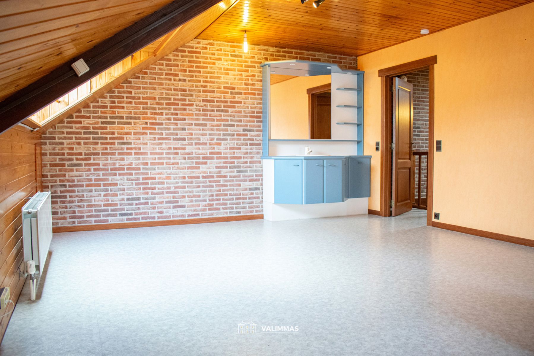 Zeer ruime (kangoeroe-)woning met parking en atelier/opslag foto 15