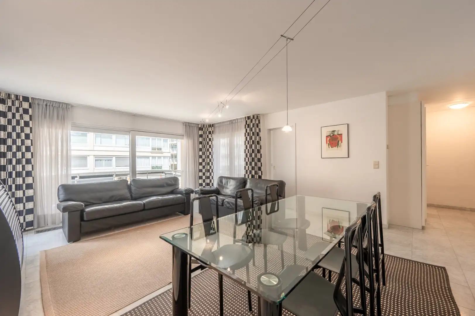 Interessant renovatie project : Twee-slaapkamer appartement in standingvolle villaresidentie in het Zoute foto 4