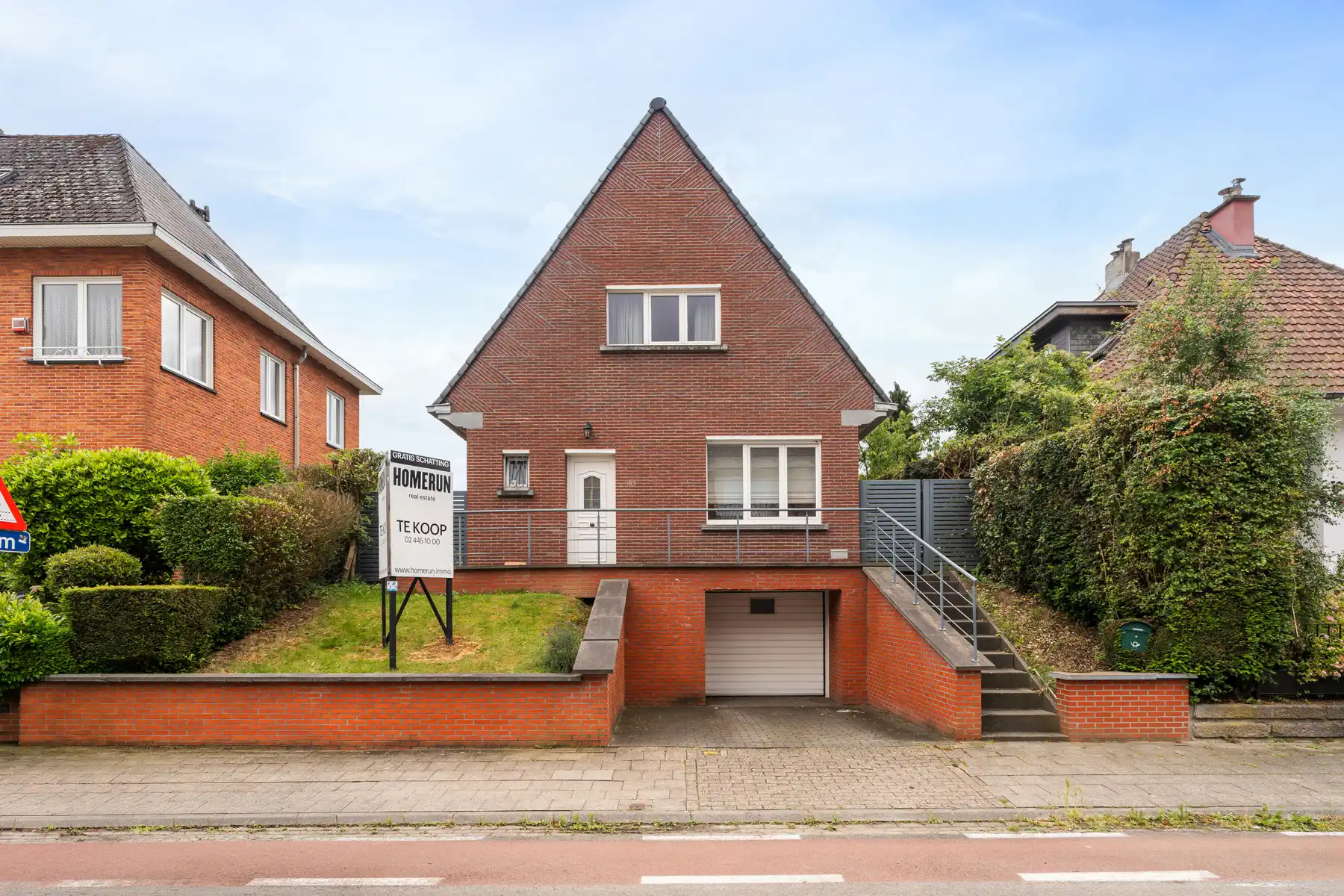 Gezinswoning met 2 slaapkamers, zolder, grote tuin en garage foto 30