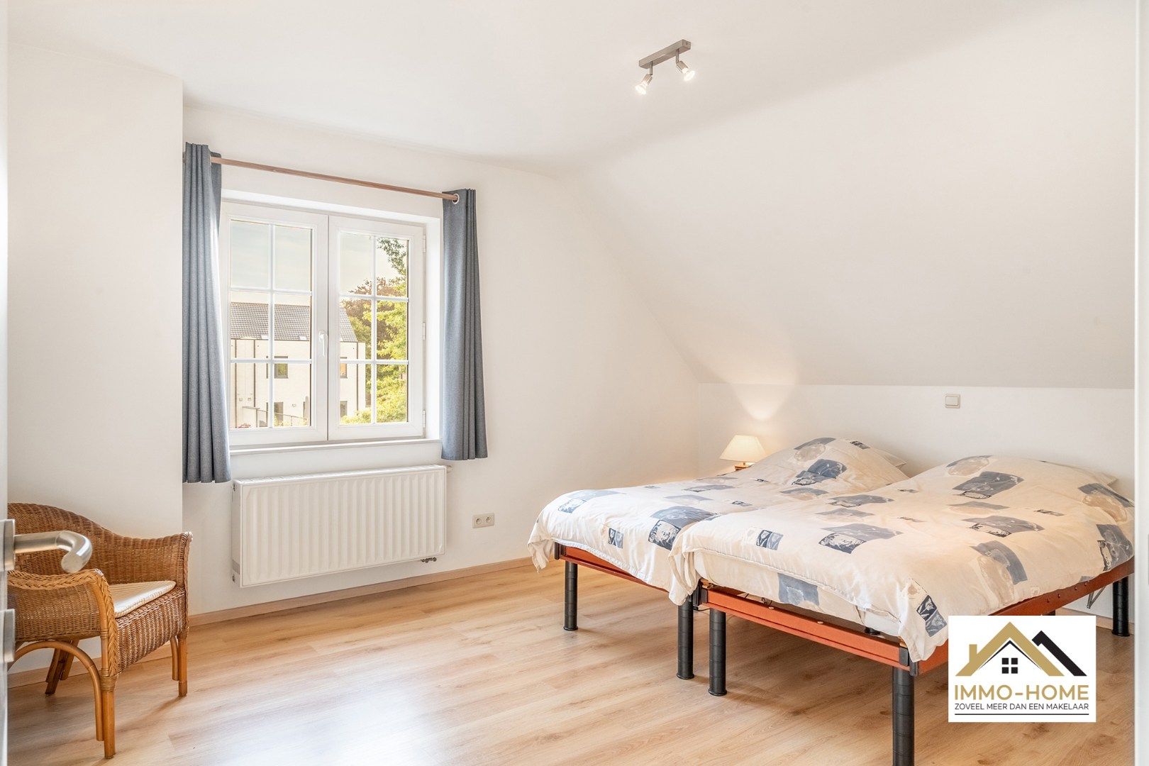 Jonge prachtige woning met enorm volume!! foto 21