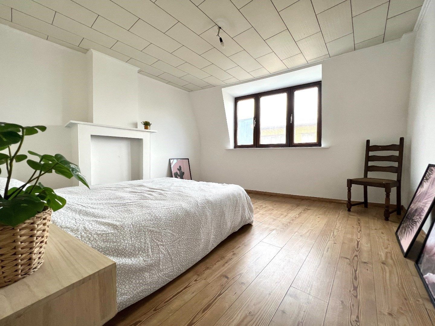 Instapklare rijwoning met tuin en 2 slaapkamers te koop te Harelbeke. foto 8