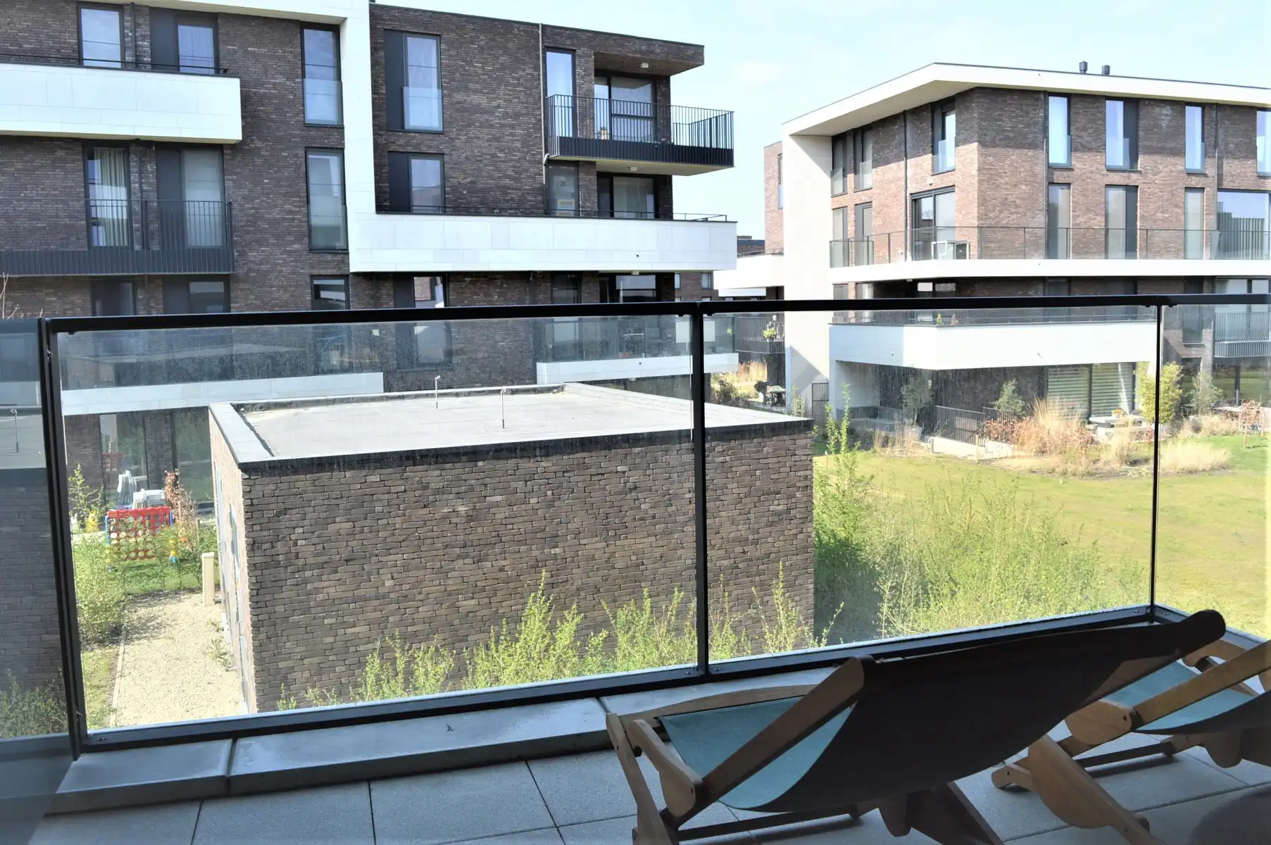 INSTAPKLAAR APPARTEMENT MET 2 SLPKS, TERRAS & AUTOPLAATS foto 5