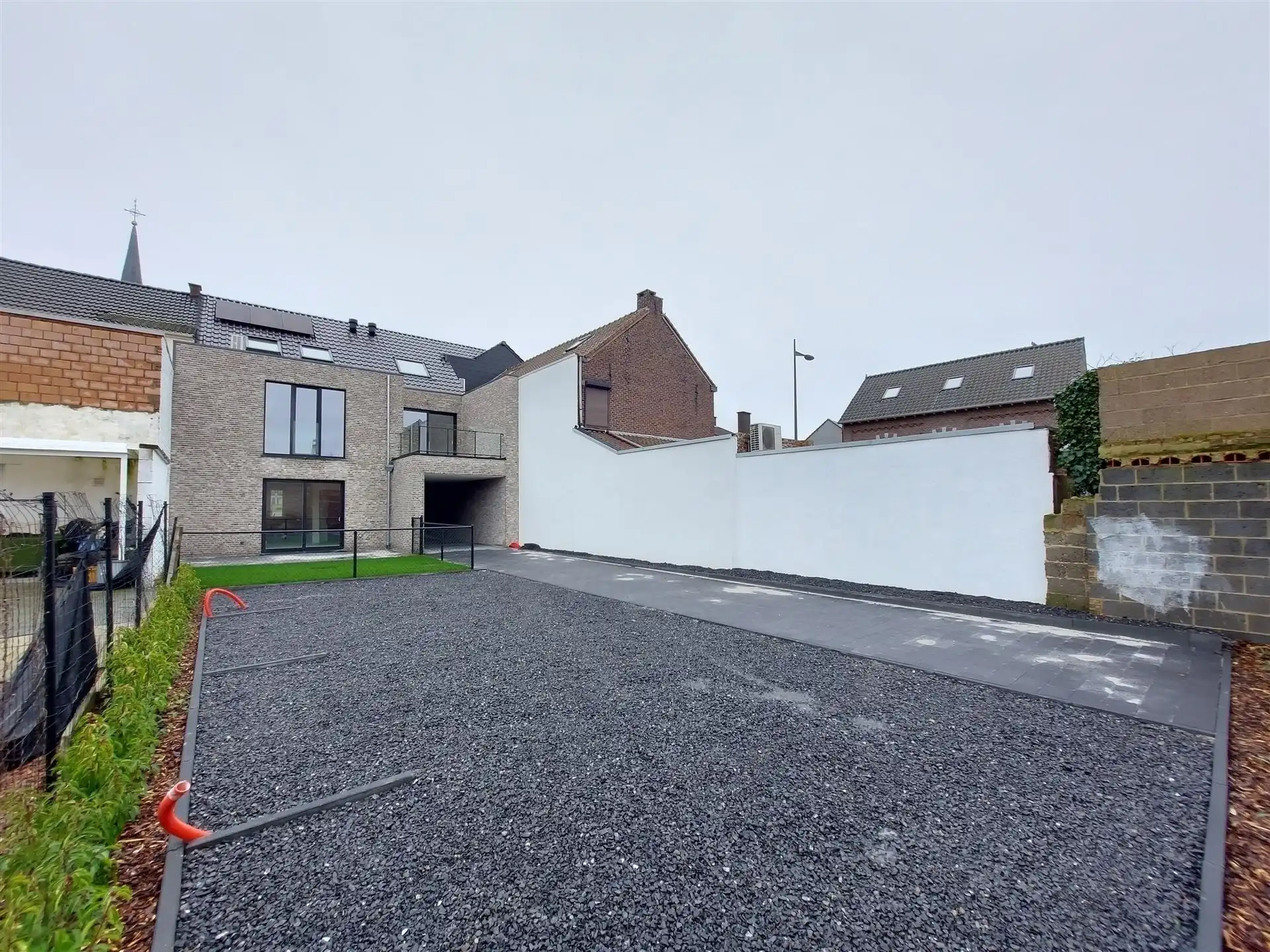 Nieuwbouwwoning te vucht met 3 slaapkamers foto 22