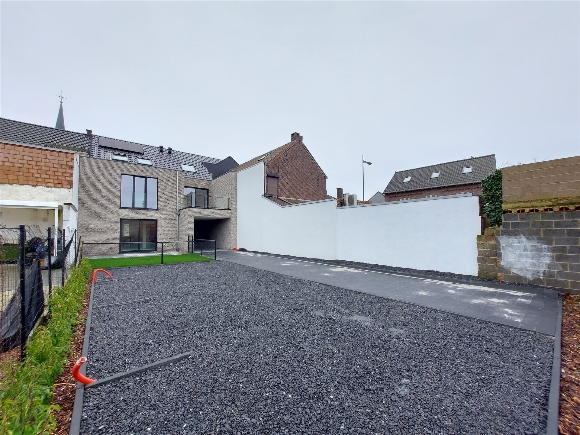 Nieuwbouwwoning te vucht met 3 slaapkamers foto 22