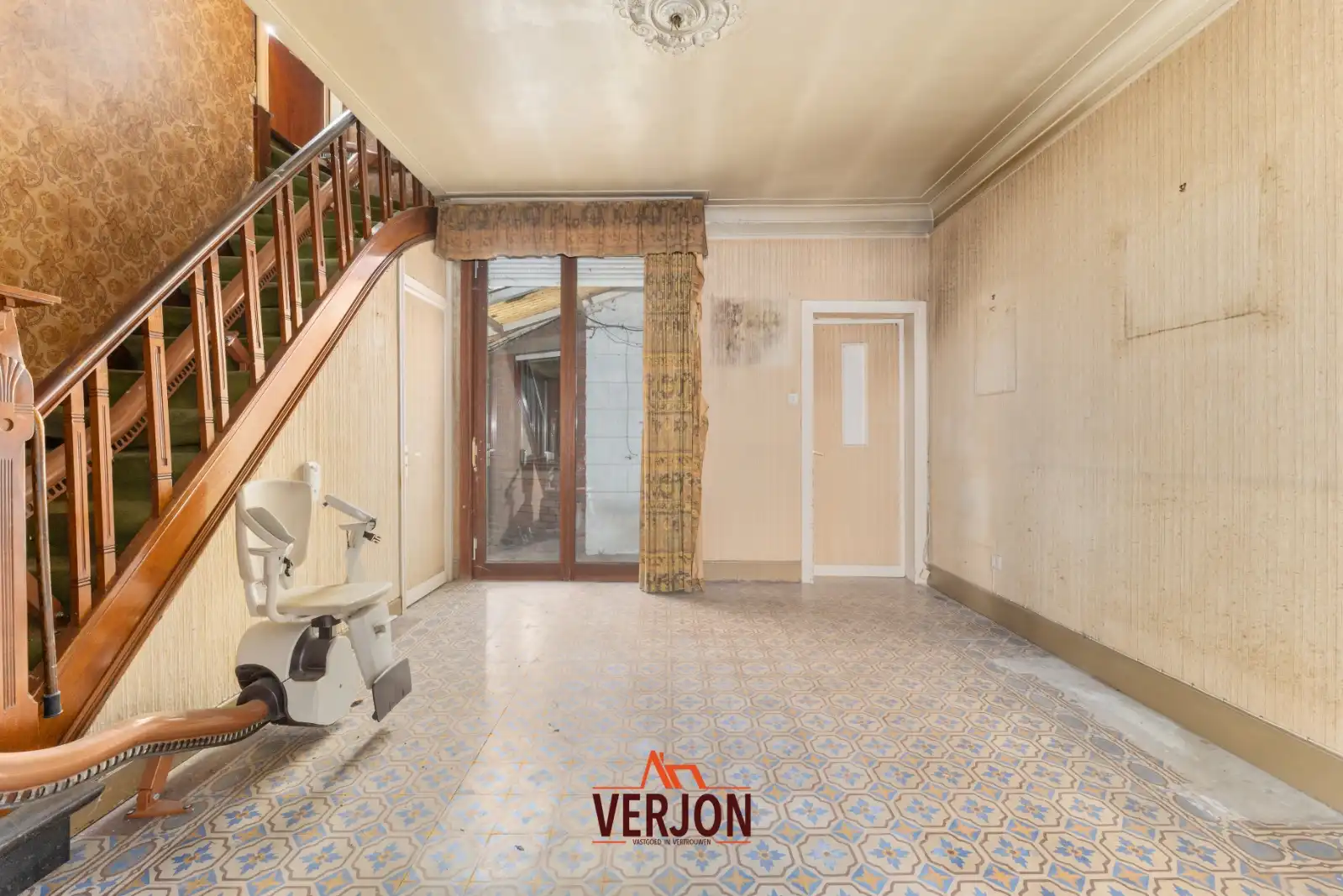 Mis deze knaller van een te renoveren woning niet op 693 m²! foto 4