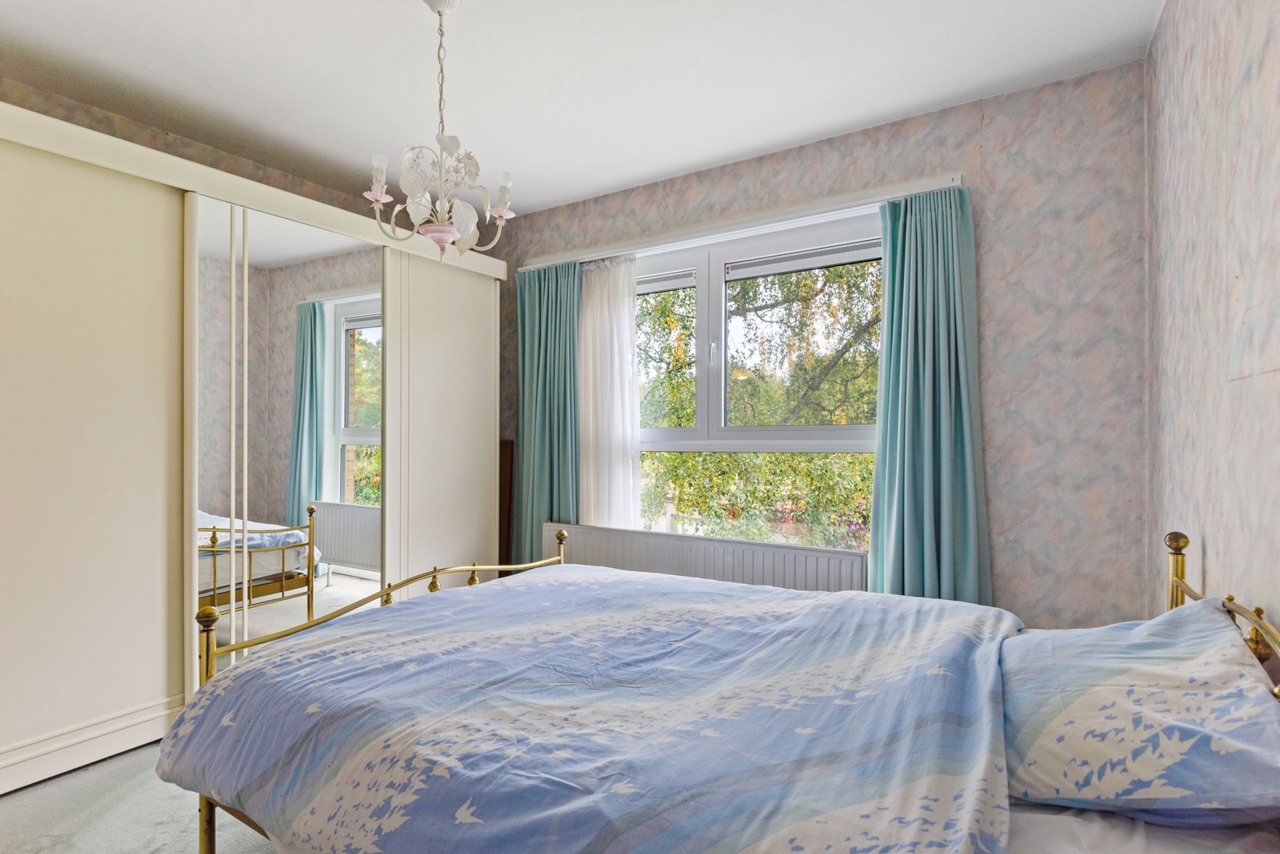 Rust, ruimte en karakter in Mortsel: groot app & garagebox foto 10