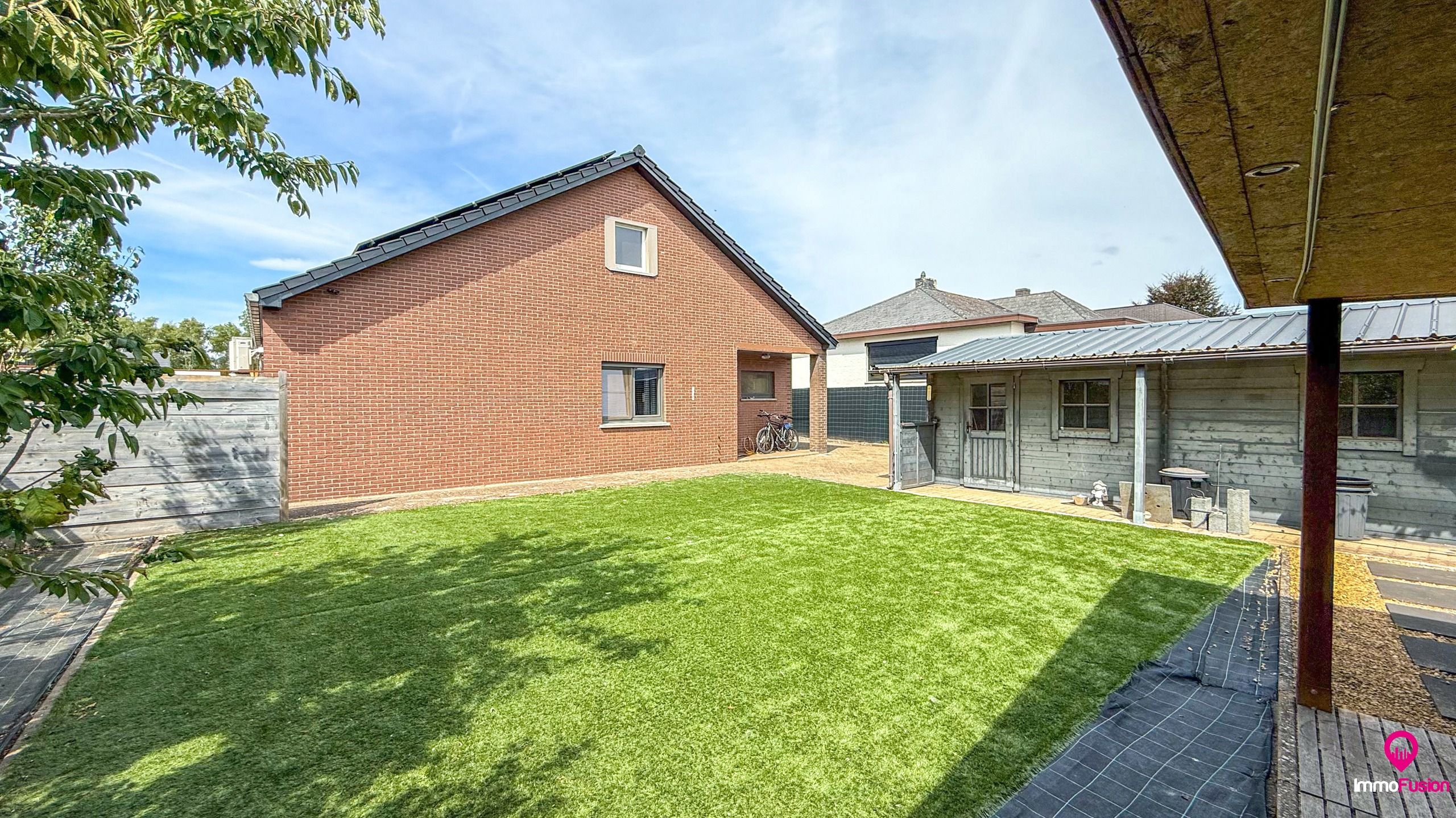 Instapklare gezinswoning met 4 slpks en mooie verzorgde tuin foto 38