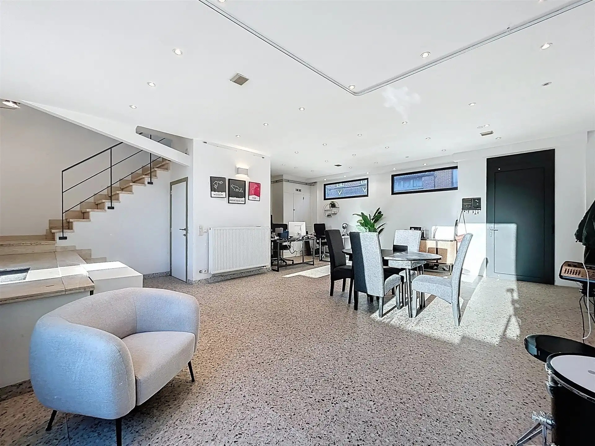 Instapklare ruime woning met grote garage op perceel van 359m² foto 15