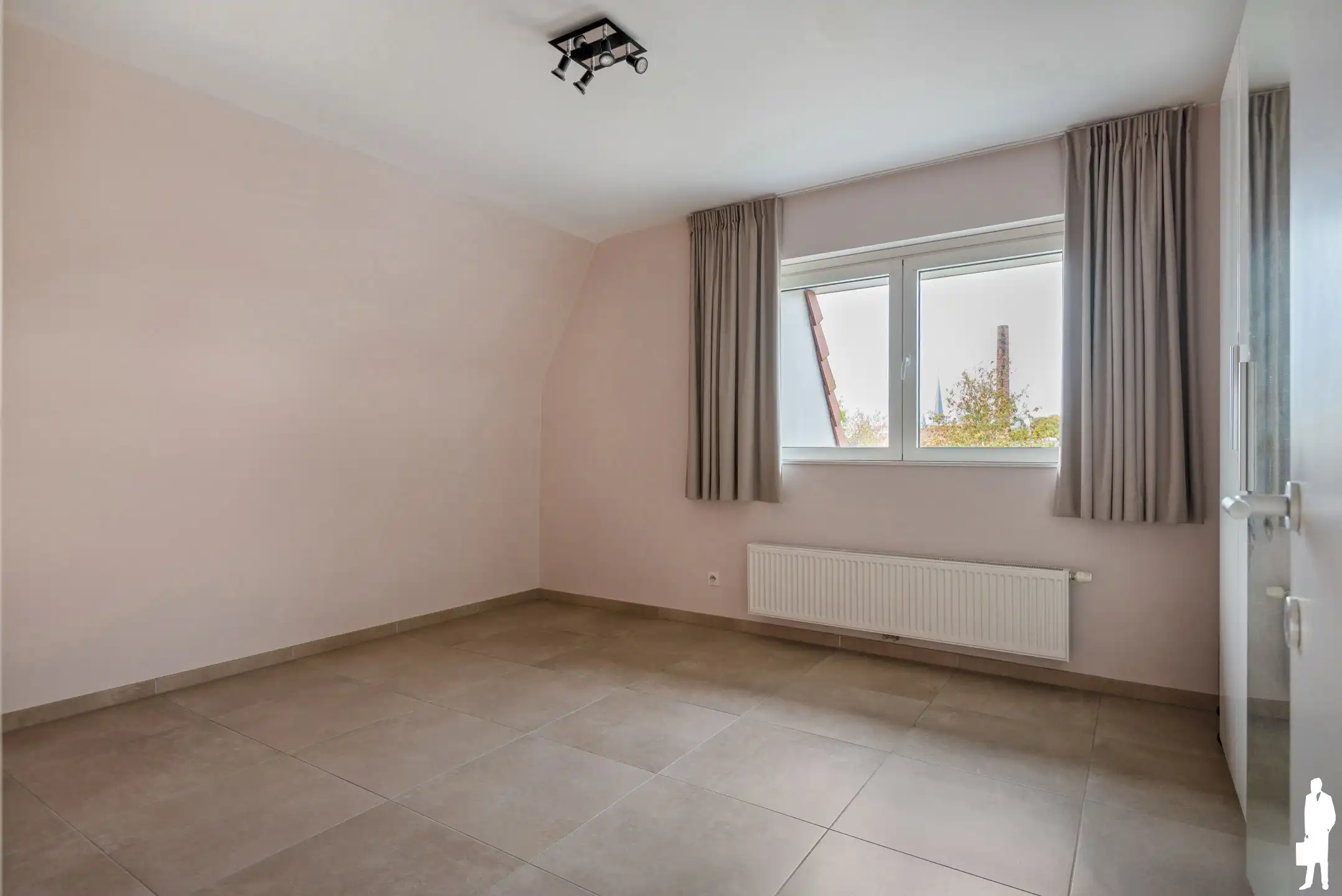 Modern appartement met 3 slaapkamers, terras en staanplaats foto 14