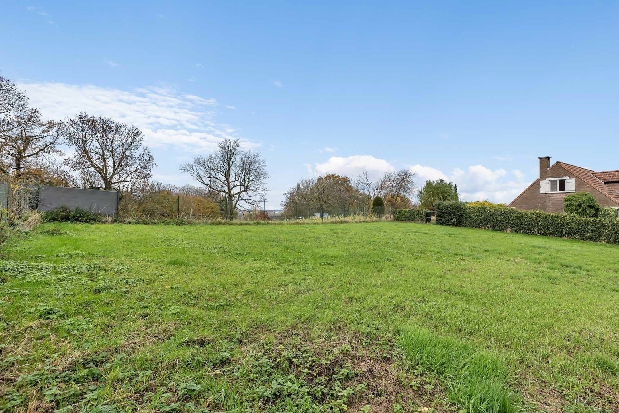 Perceel bouwgrond voor open bebouwing van 6a 50ca foto 6