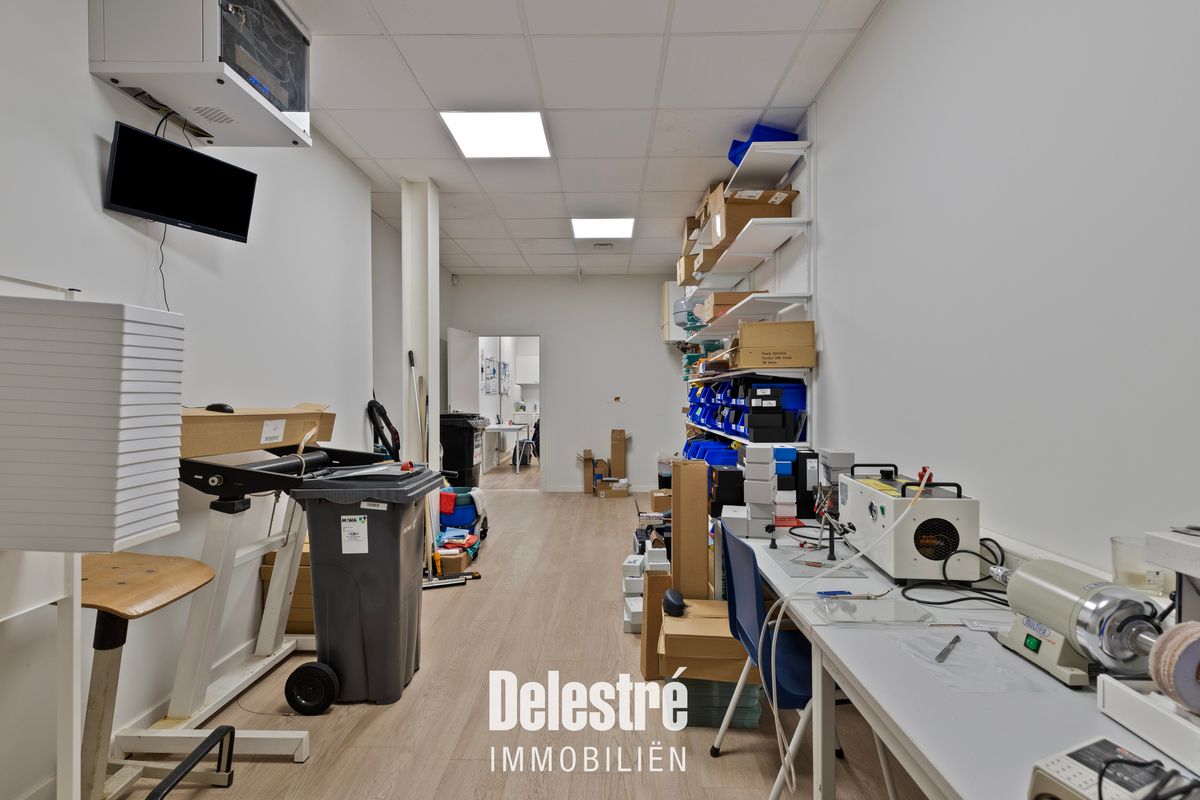 Opbrengsteigendom verhuurd aan PEARLE OPTICIENS  foto 20