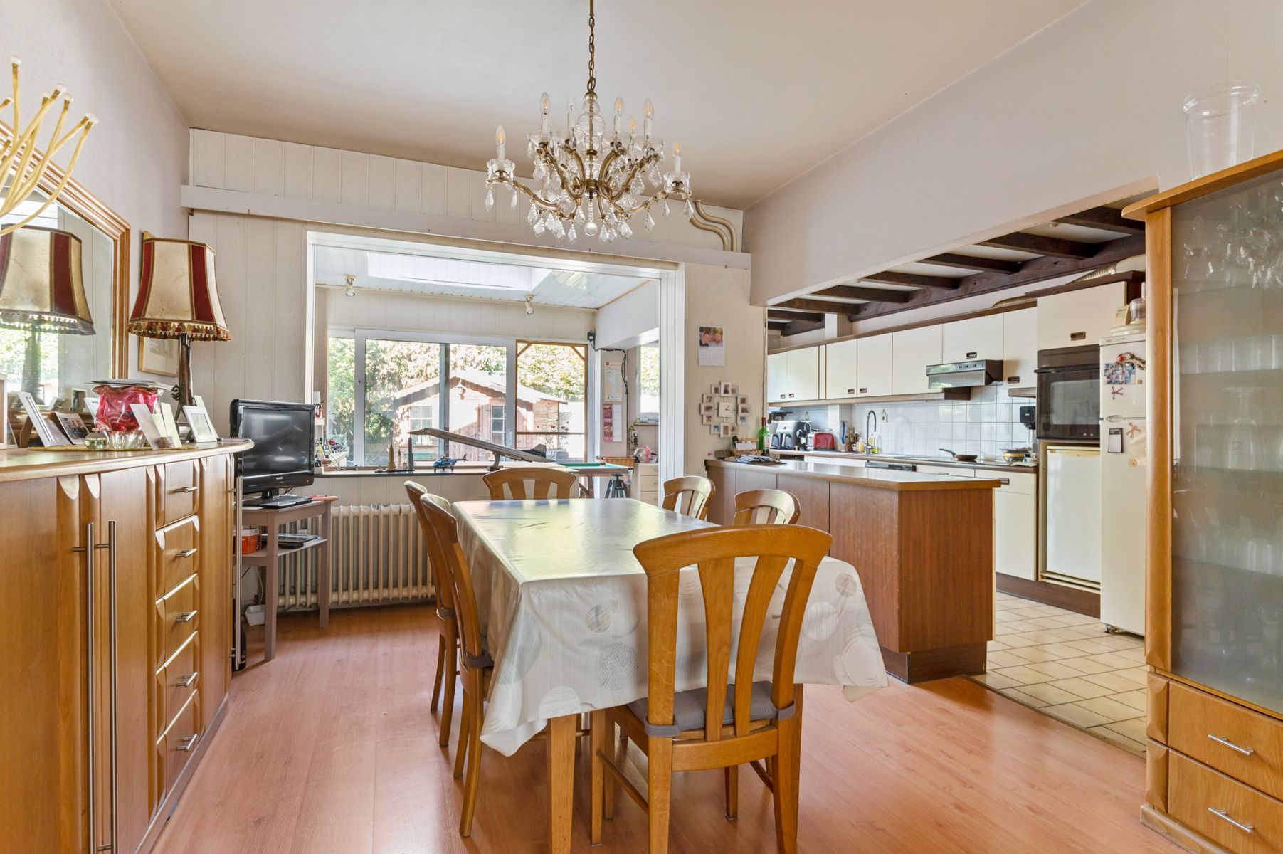 Rijwoning met 3 slaapkamers en tuin nabij Sint-Augustinus Ziekenhuis foto 5