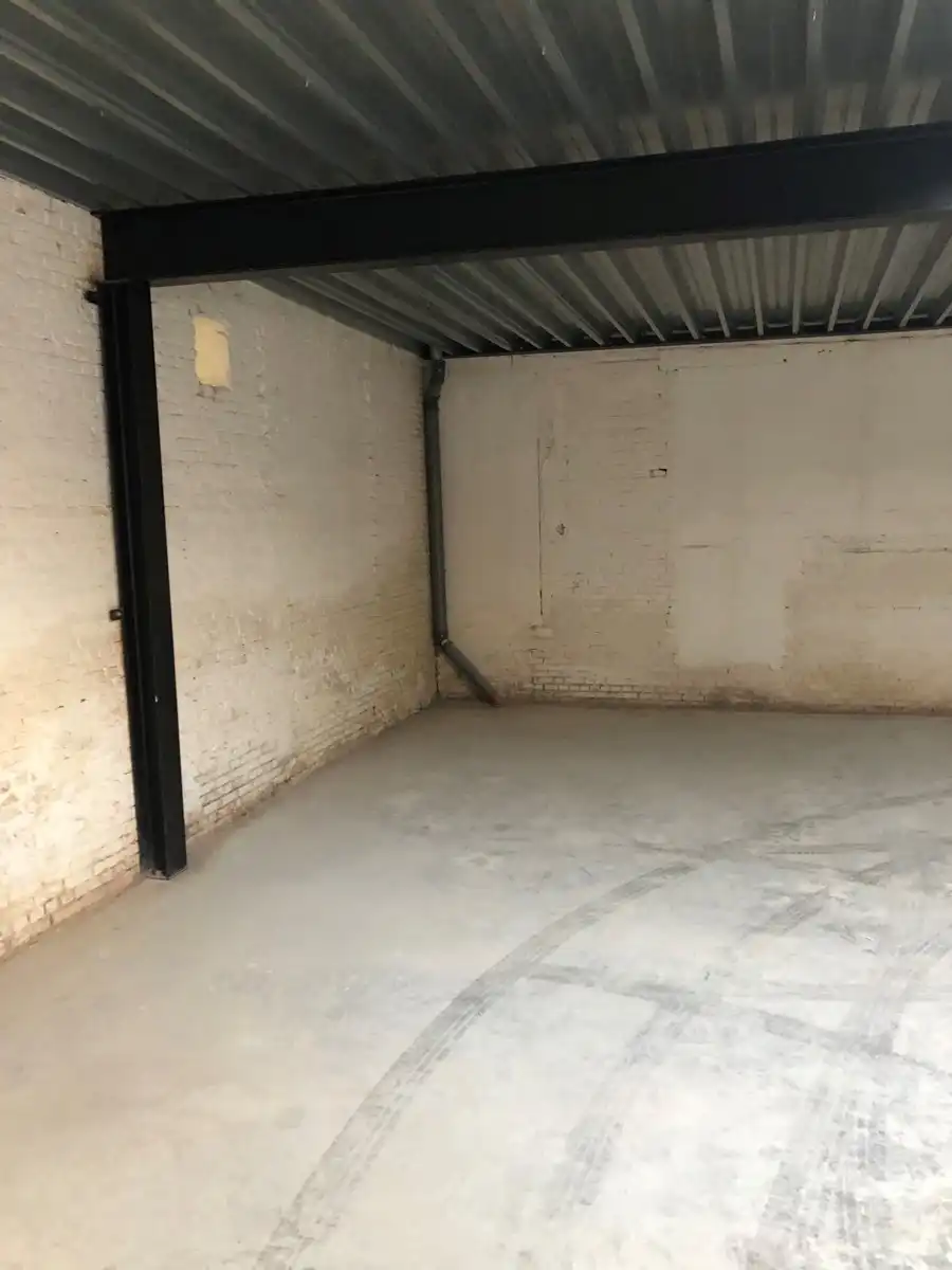 Groot magazijn van ca. 140m² aan de Vesten in Lier foto 9