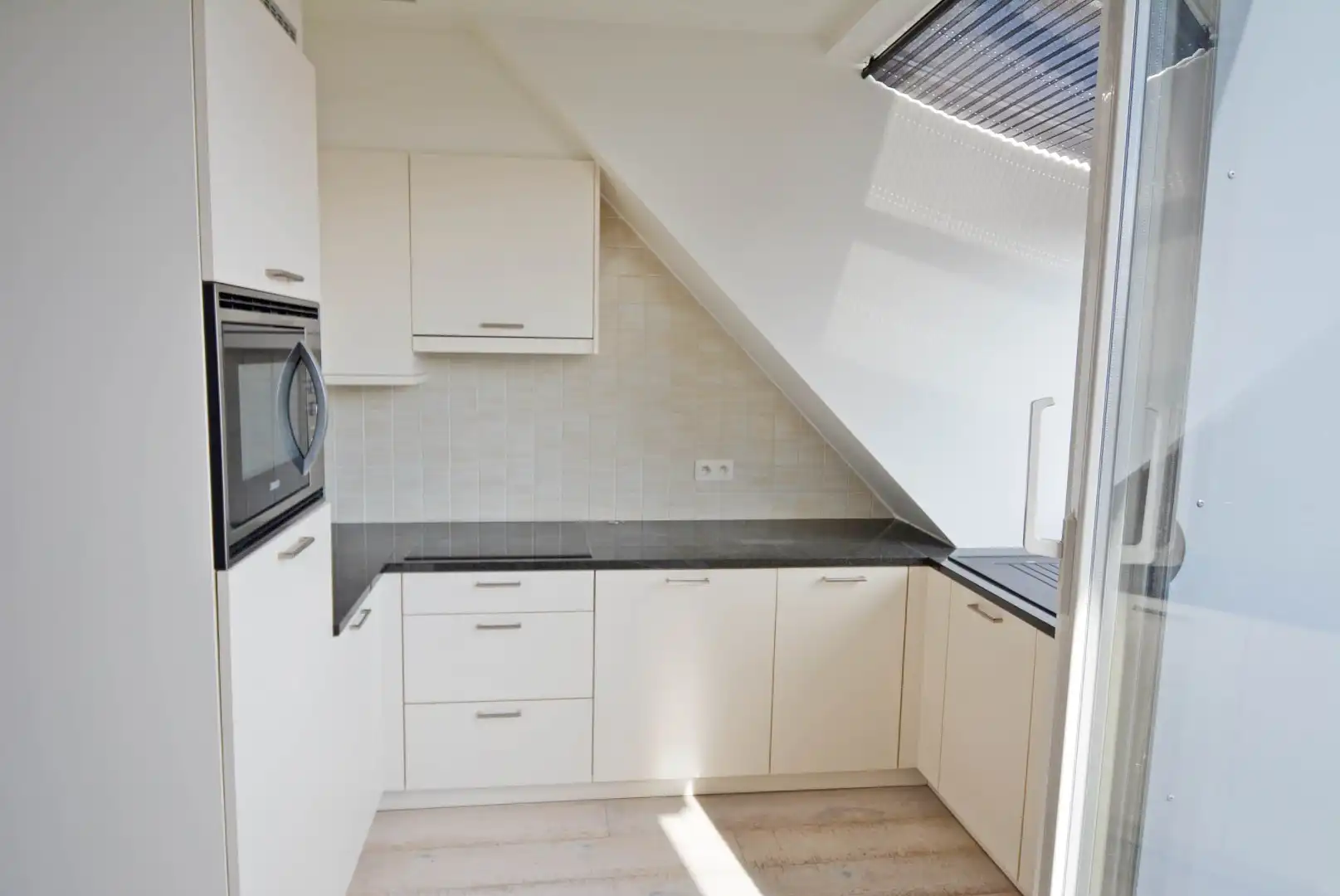 centraal gelegen duplex dak appt in recent gebouw  foto 7