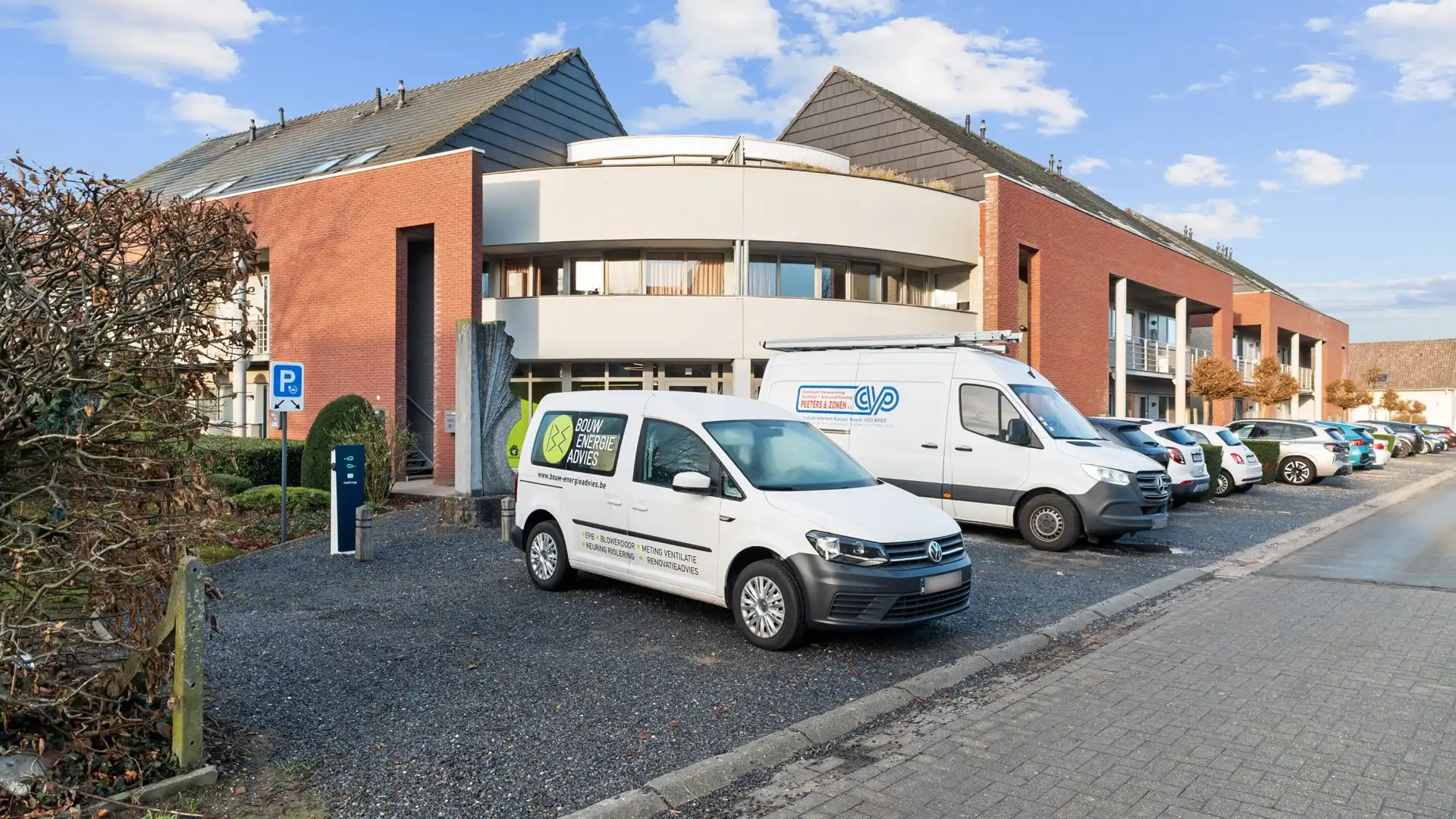 Modern en energiezuinig (A label) handelspand van 174 m² te As foto 18